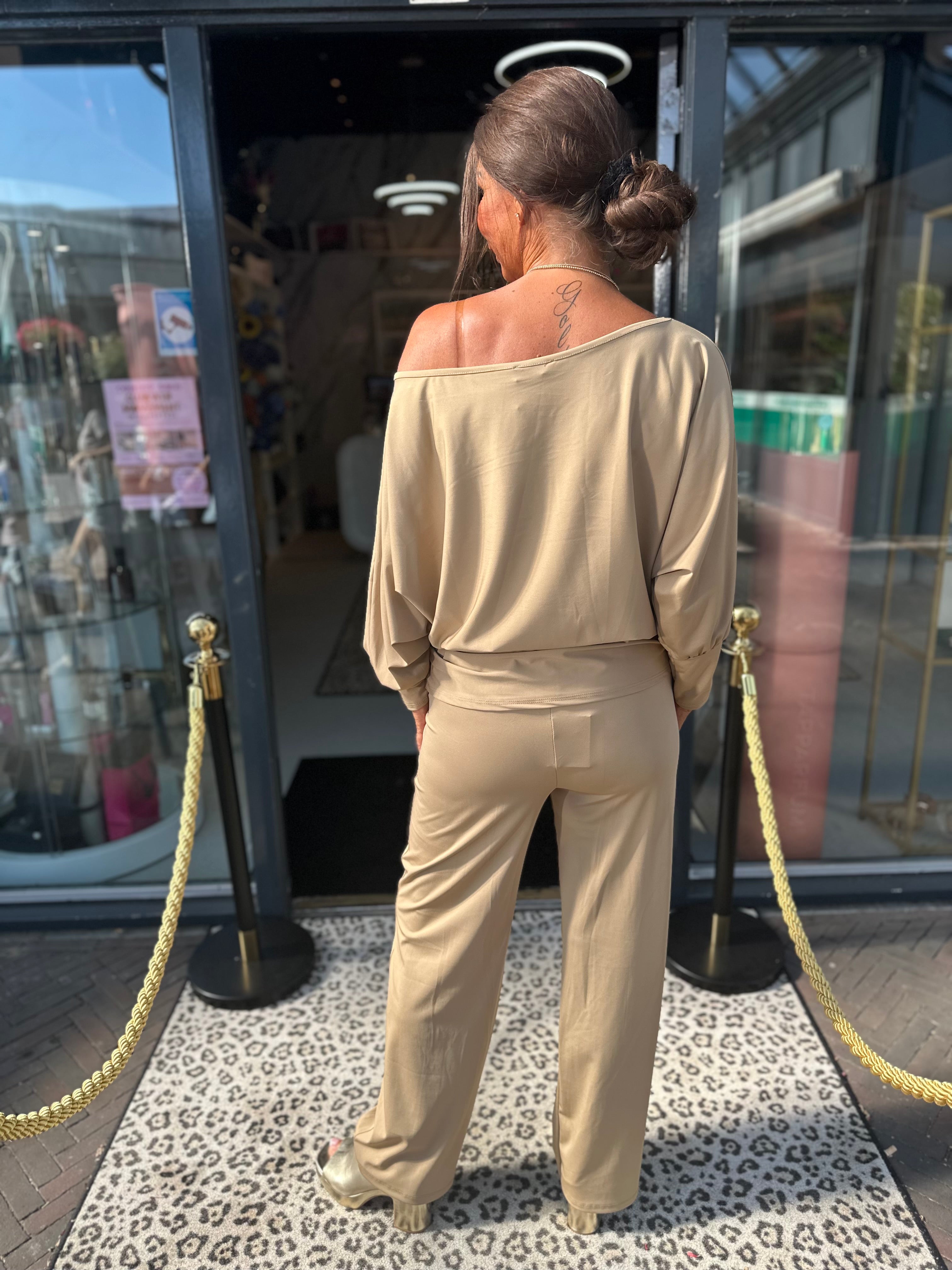 tweedelig set travel stof beige