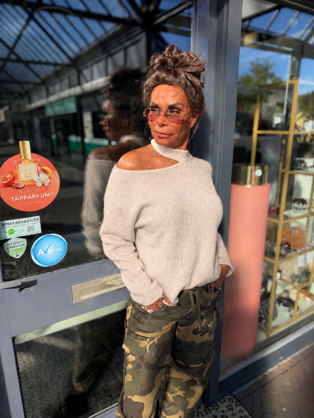 Offshoulder Trui "Sammy" beige