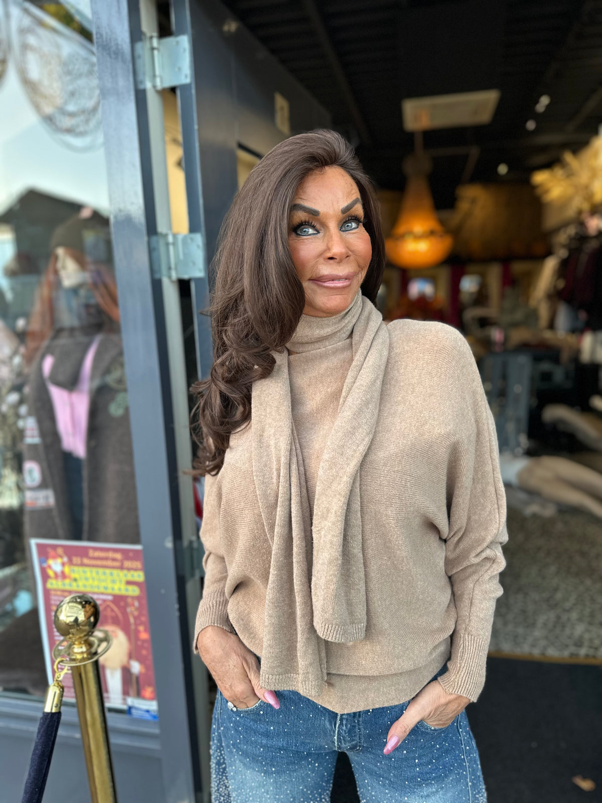 Top “Grace” met Sjaal Camel