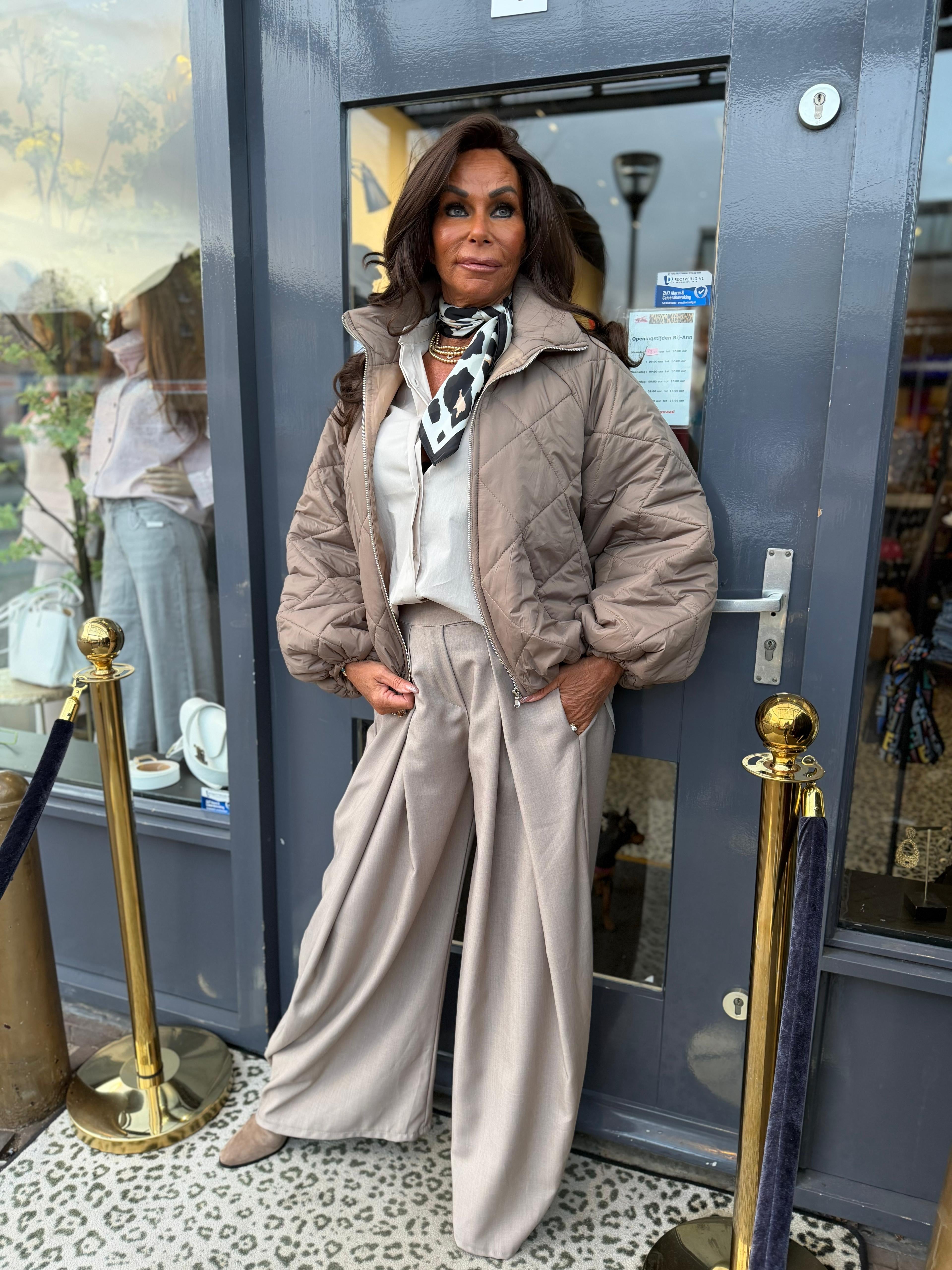 Wide leg pantalon “plooien” Taupe