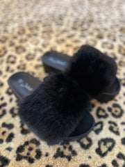 fake fur slippers "Annie" Zwart
