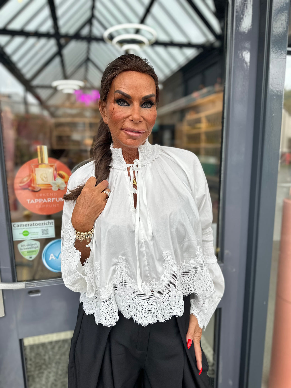 Blouse "Very chique" wit