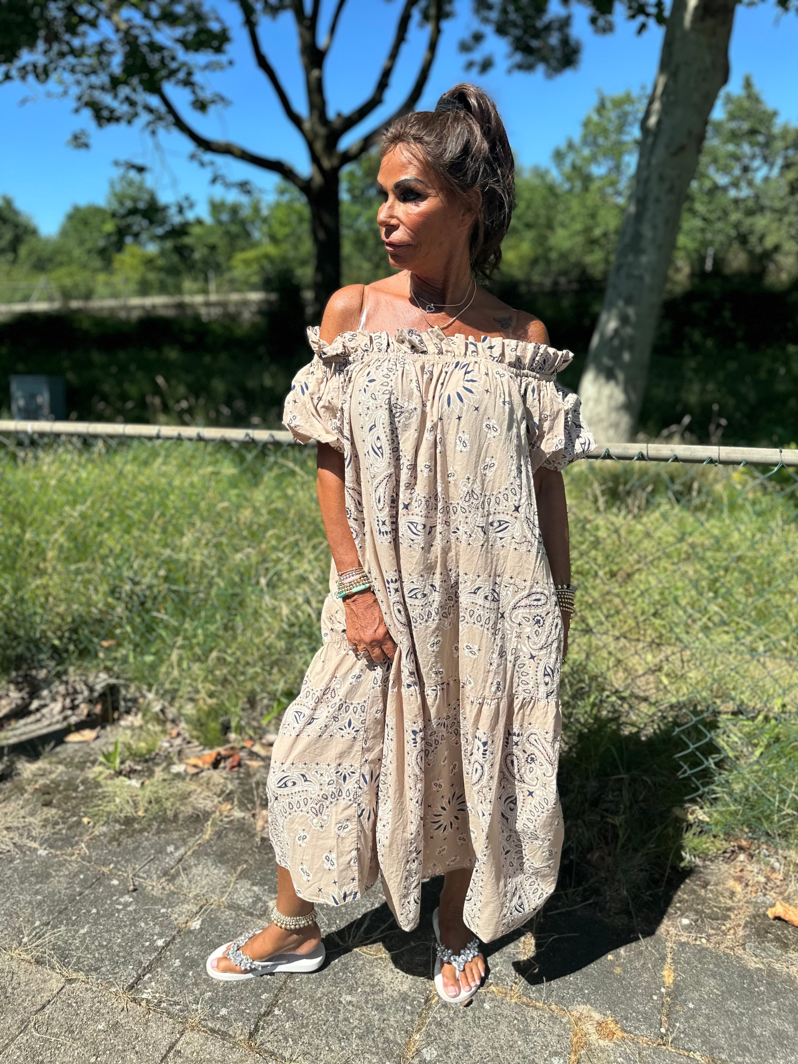 Lange off shoulder jurk "Tapas" Beige