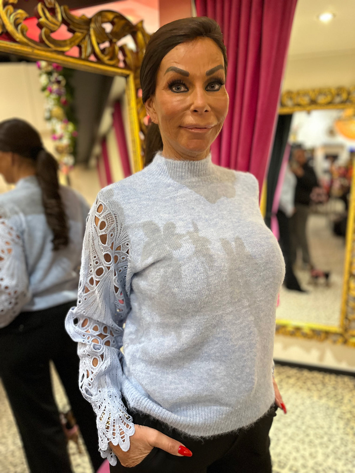 trui kanten mouw "Robyn" lichtblauw