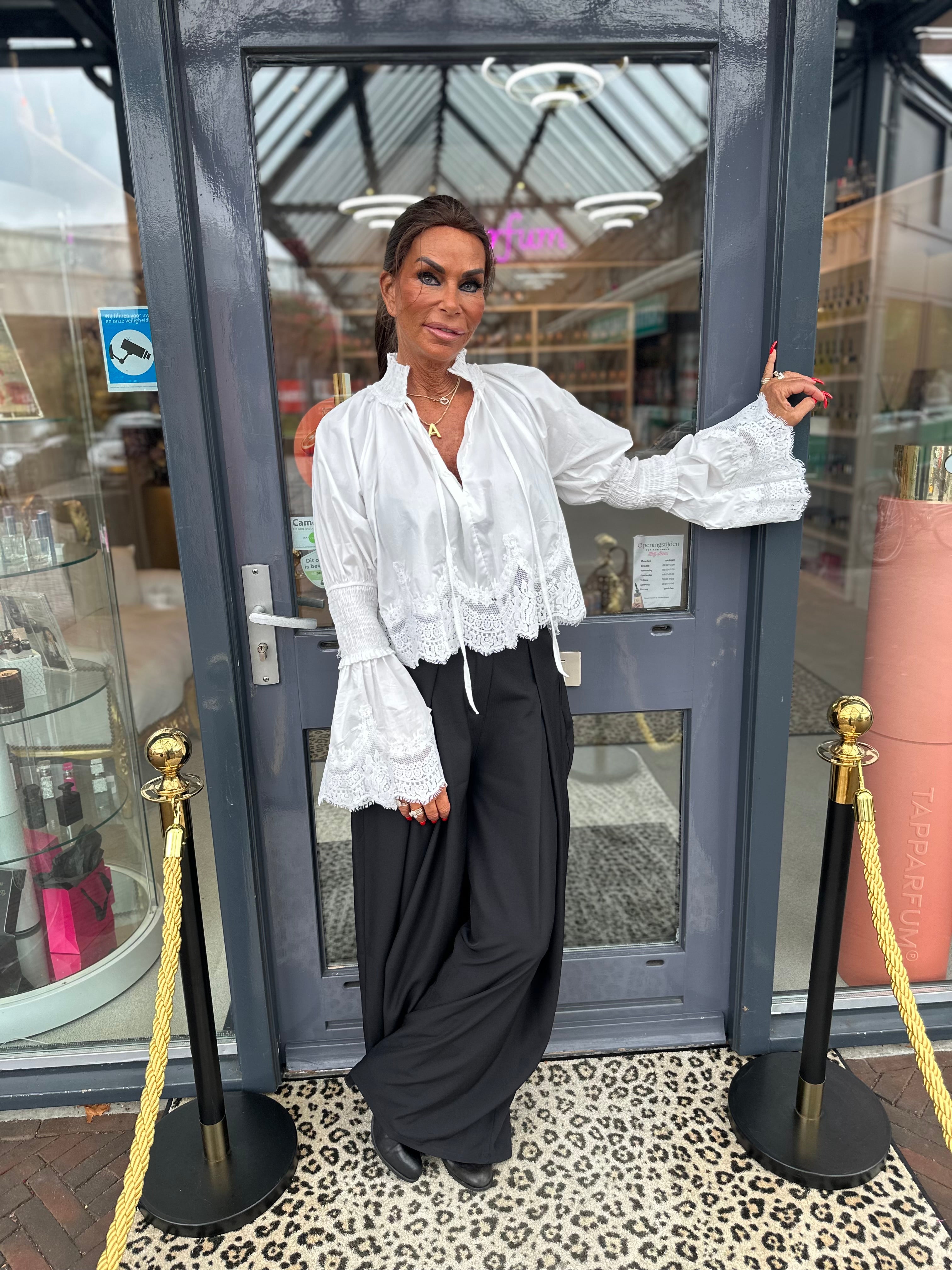 Blouse "Very chique" wit