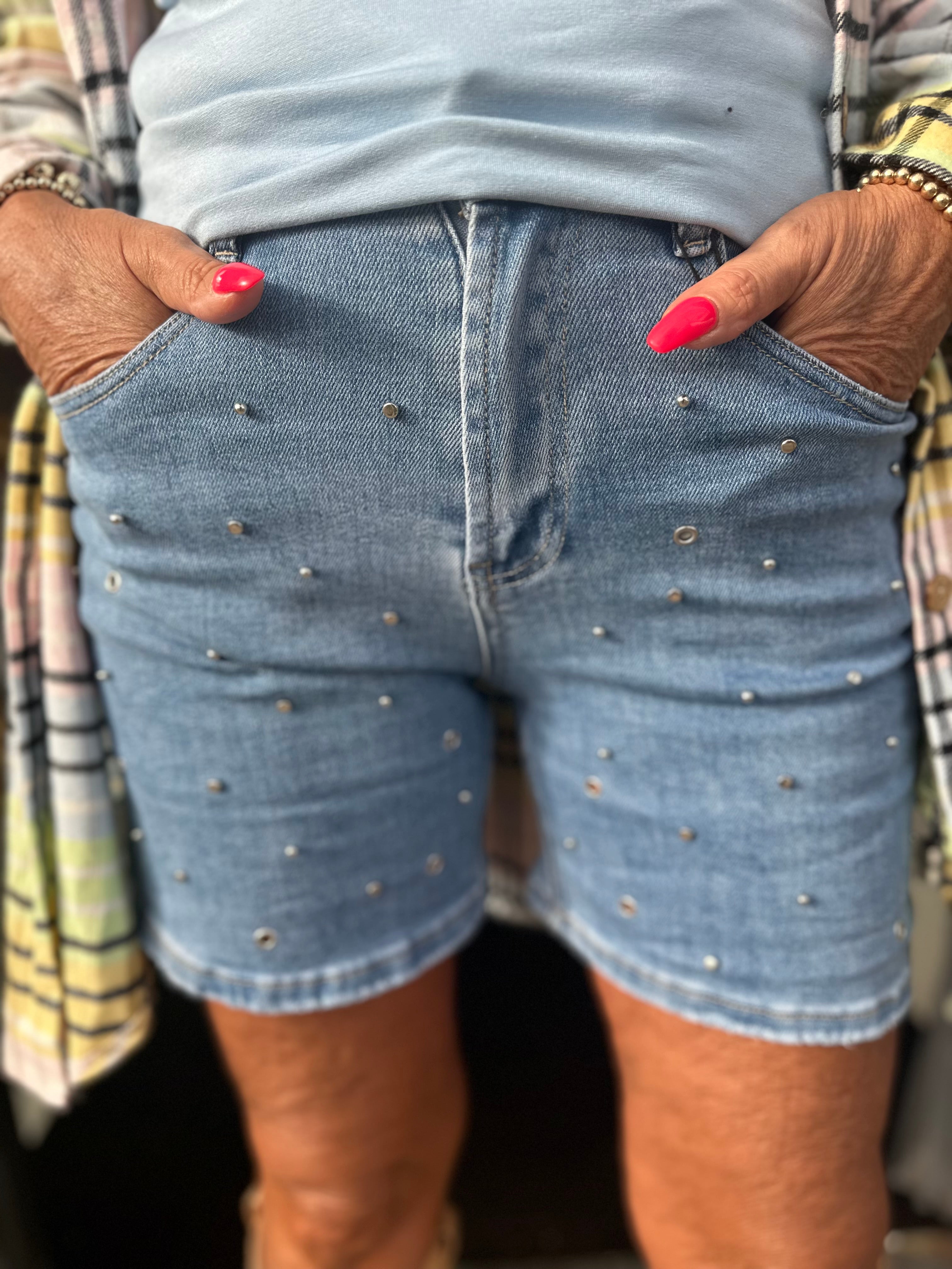 Short "Studs"