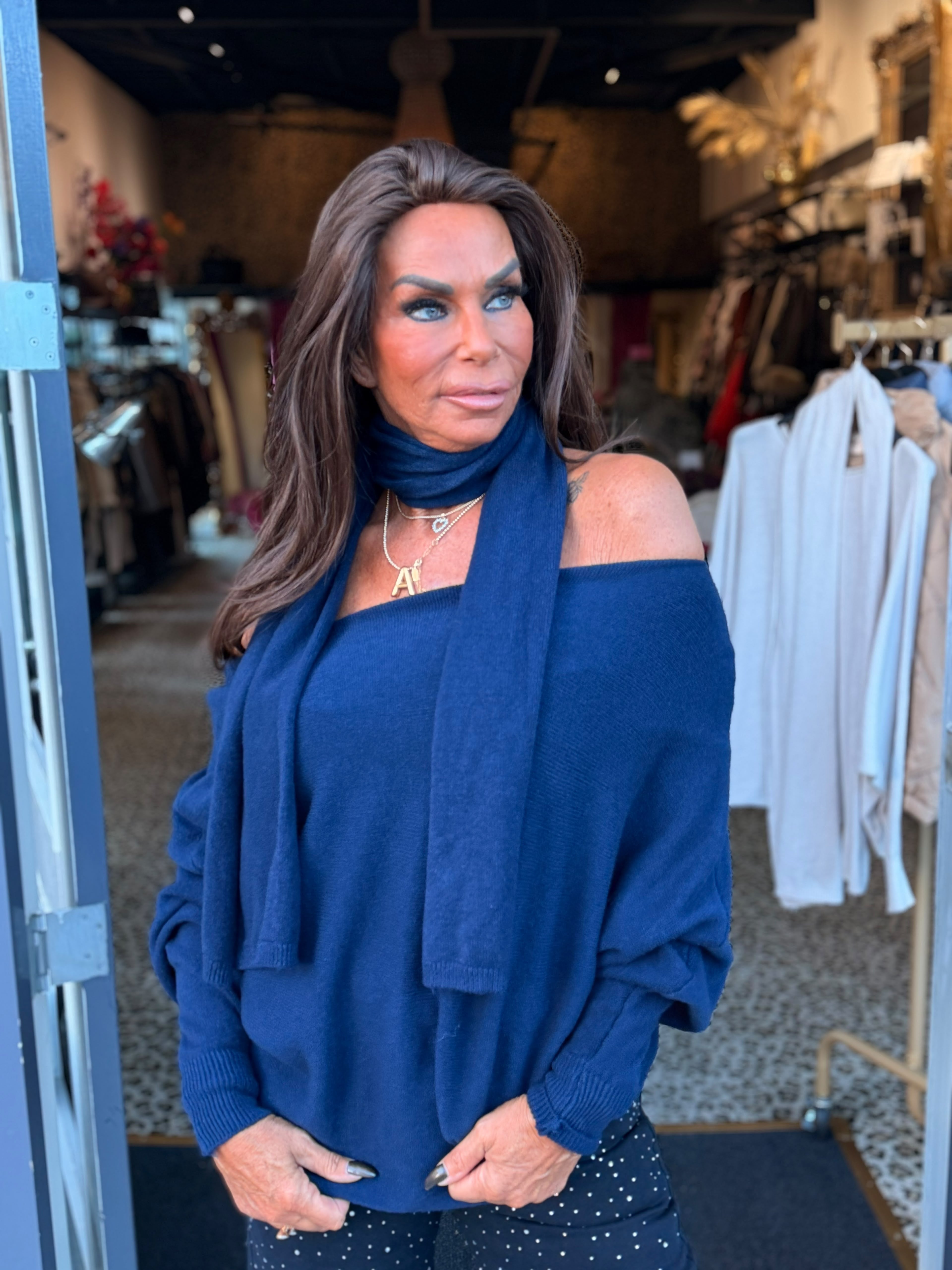 Offshoulder Trui met sjaal “Cuba” Navy