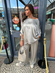 2 delig set zijde "Fits" Taupe
