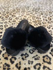 fake fur slippers "Annie" Zwart