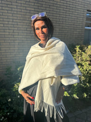 Poncho "Poca" Ecru