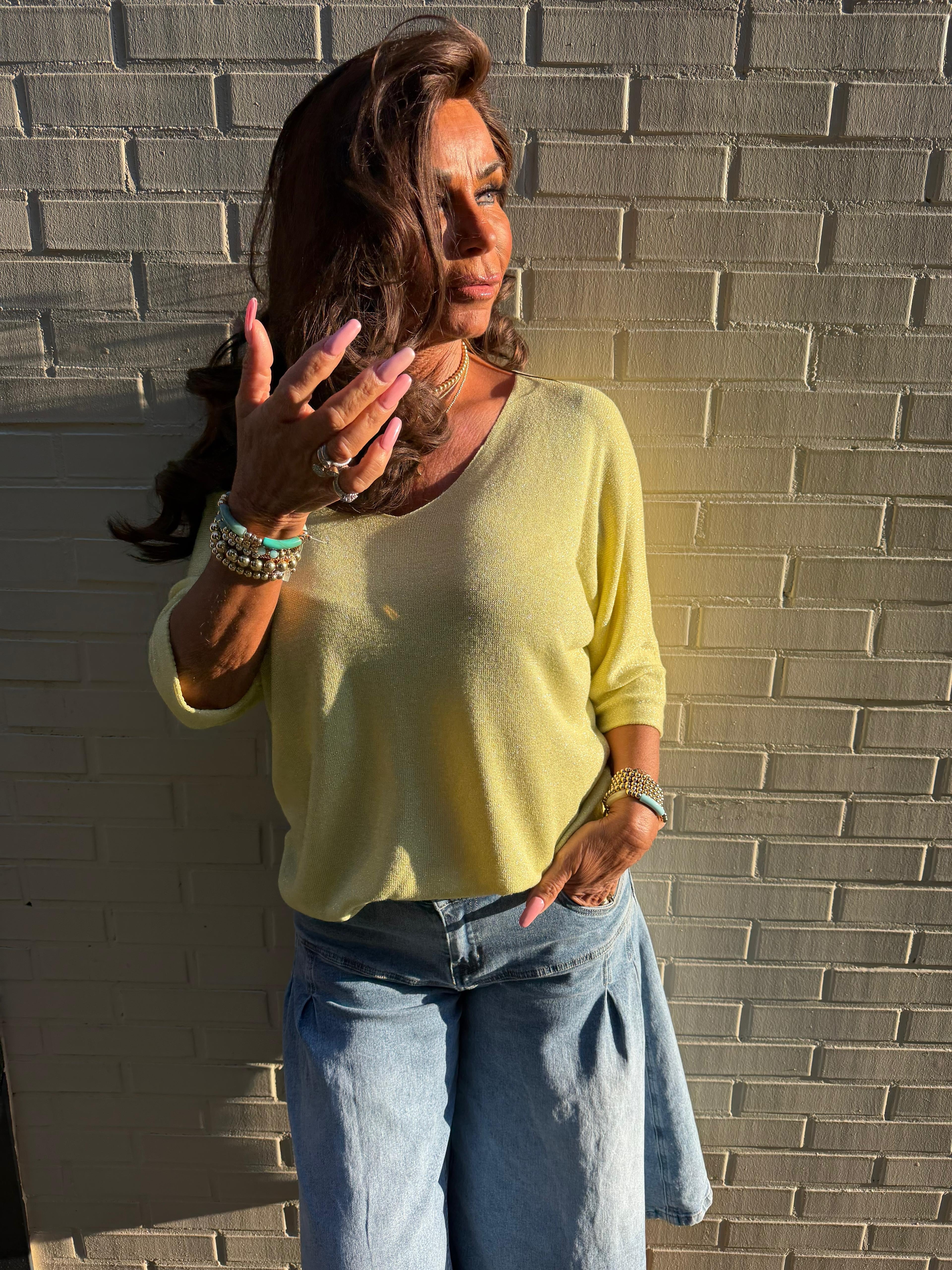 Truitje glitter v-hals geel