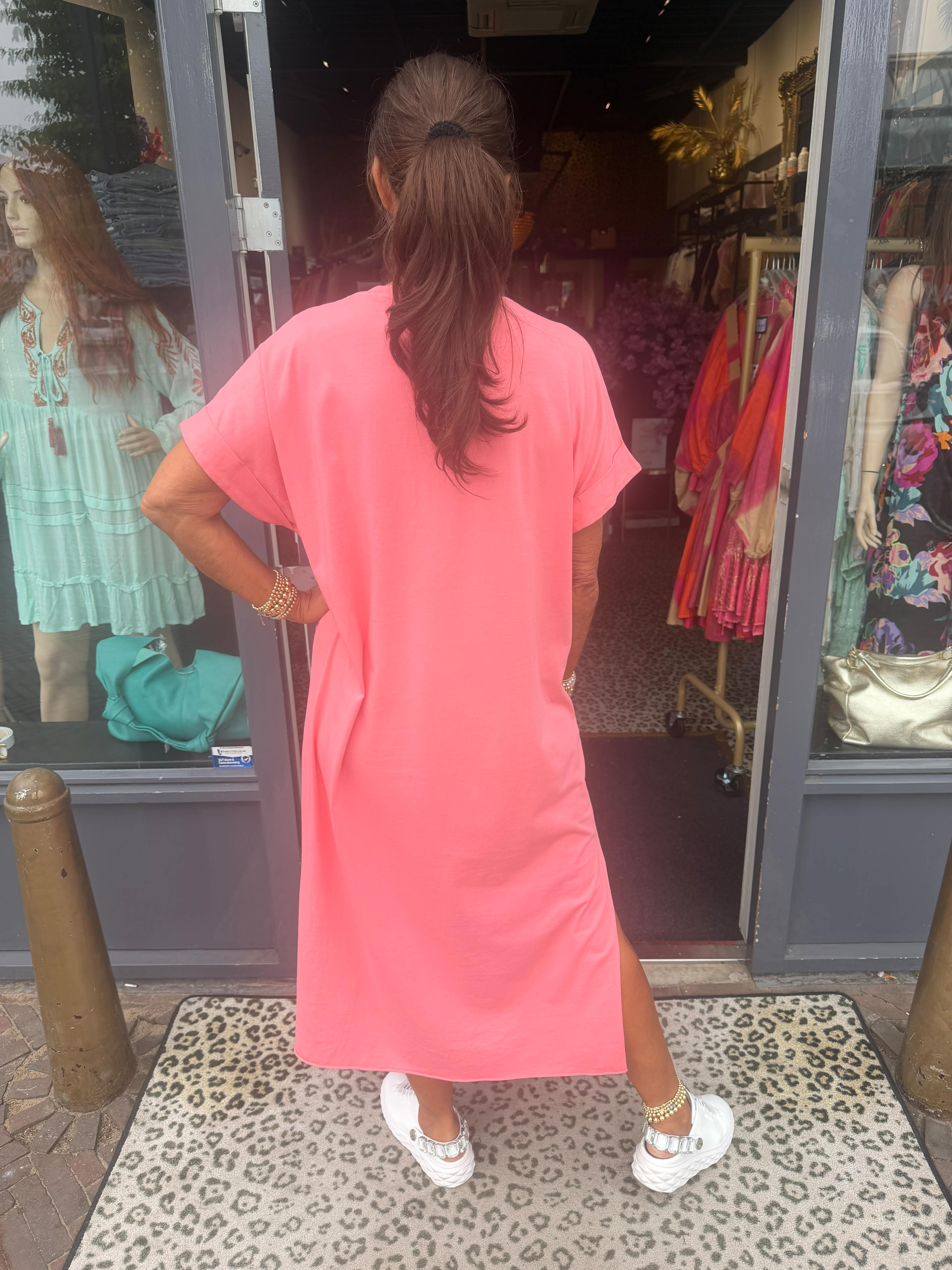 T-shirt jurk “Iconic" Zalm