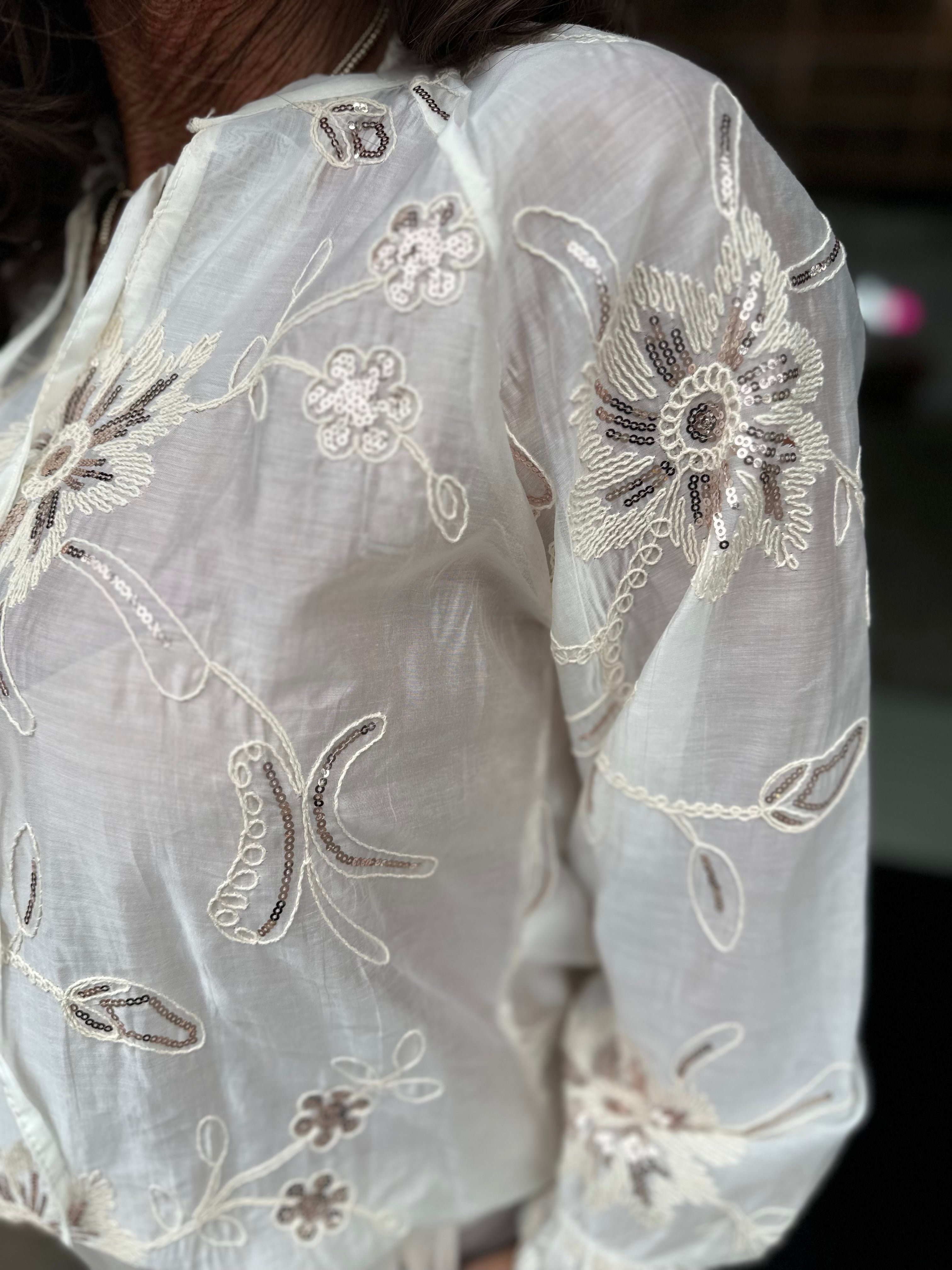 Blouse "Sparkling detail" ecru