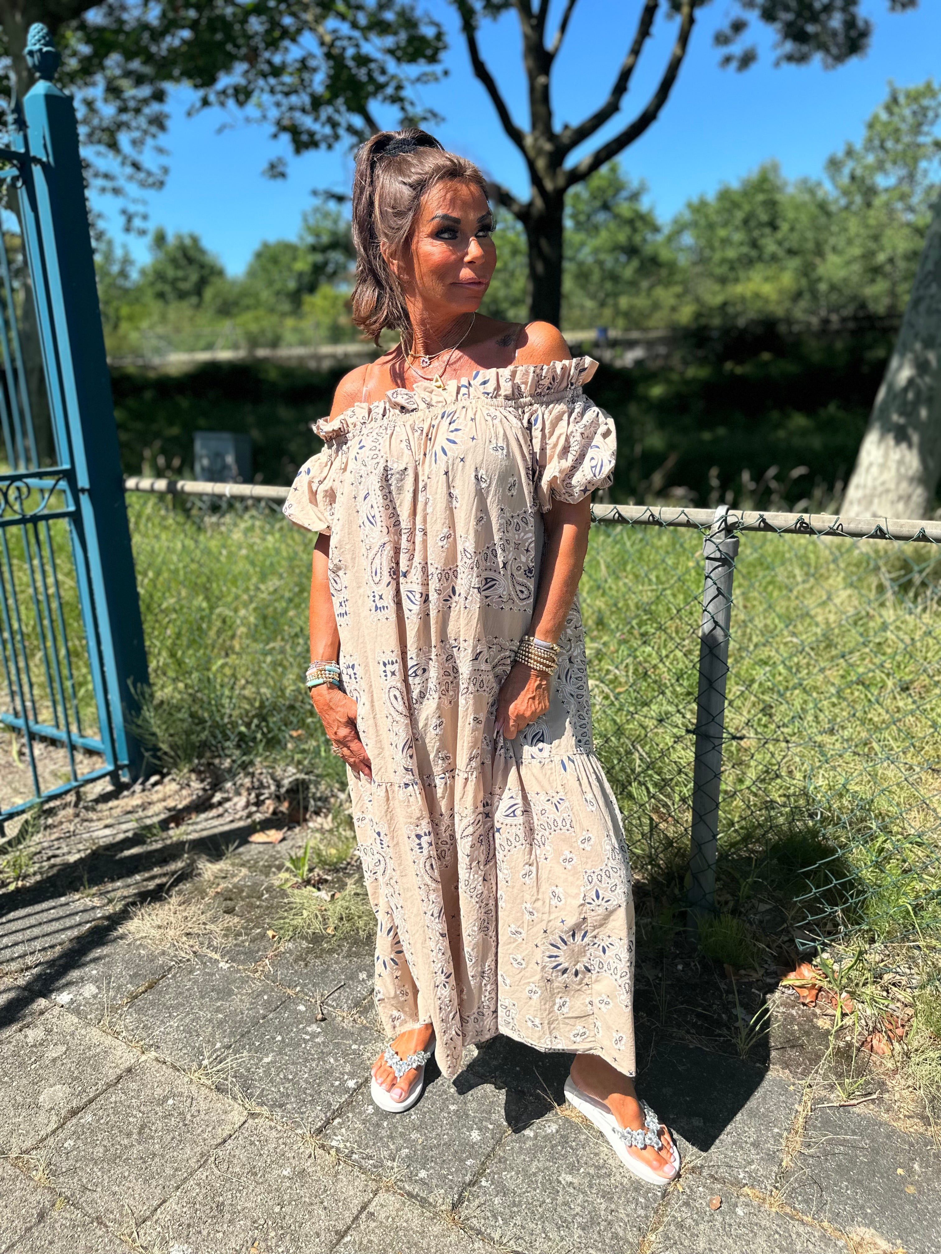 Lange off shoulder jurk "Tapas" Beige
