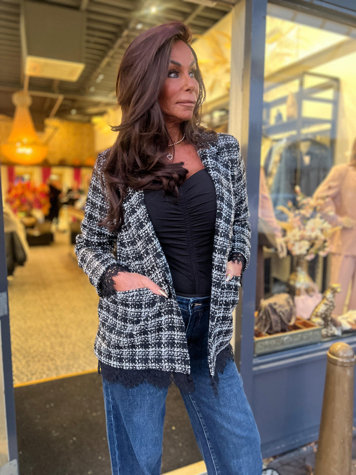 Colbert / jasje “Lace” zwart wit