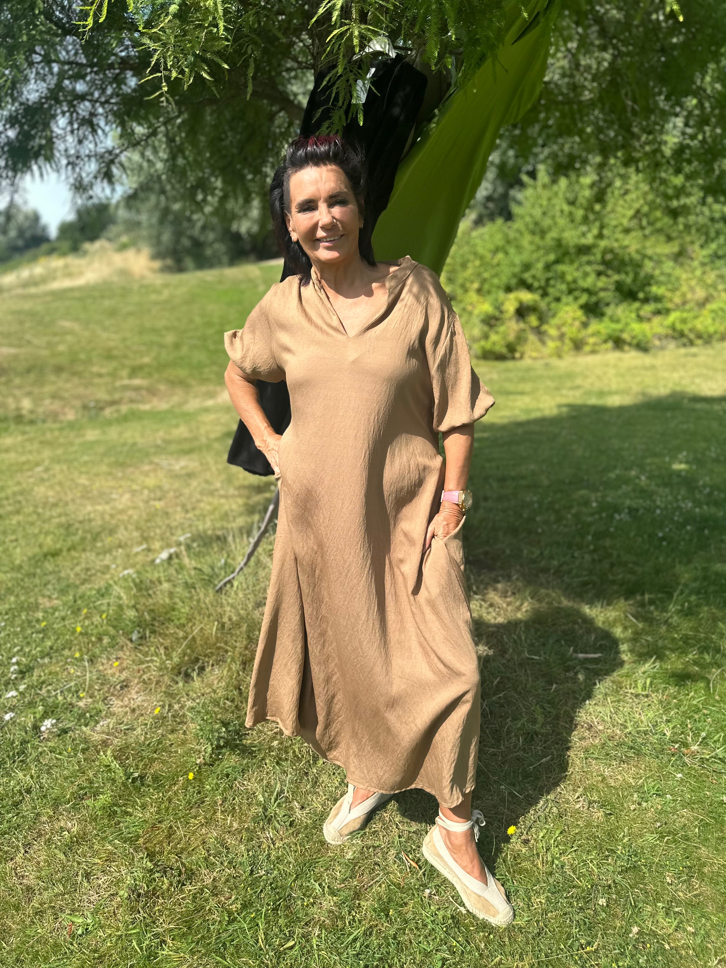 Jurk "Vino" Camel