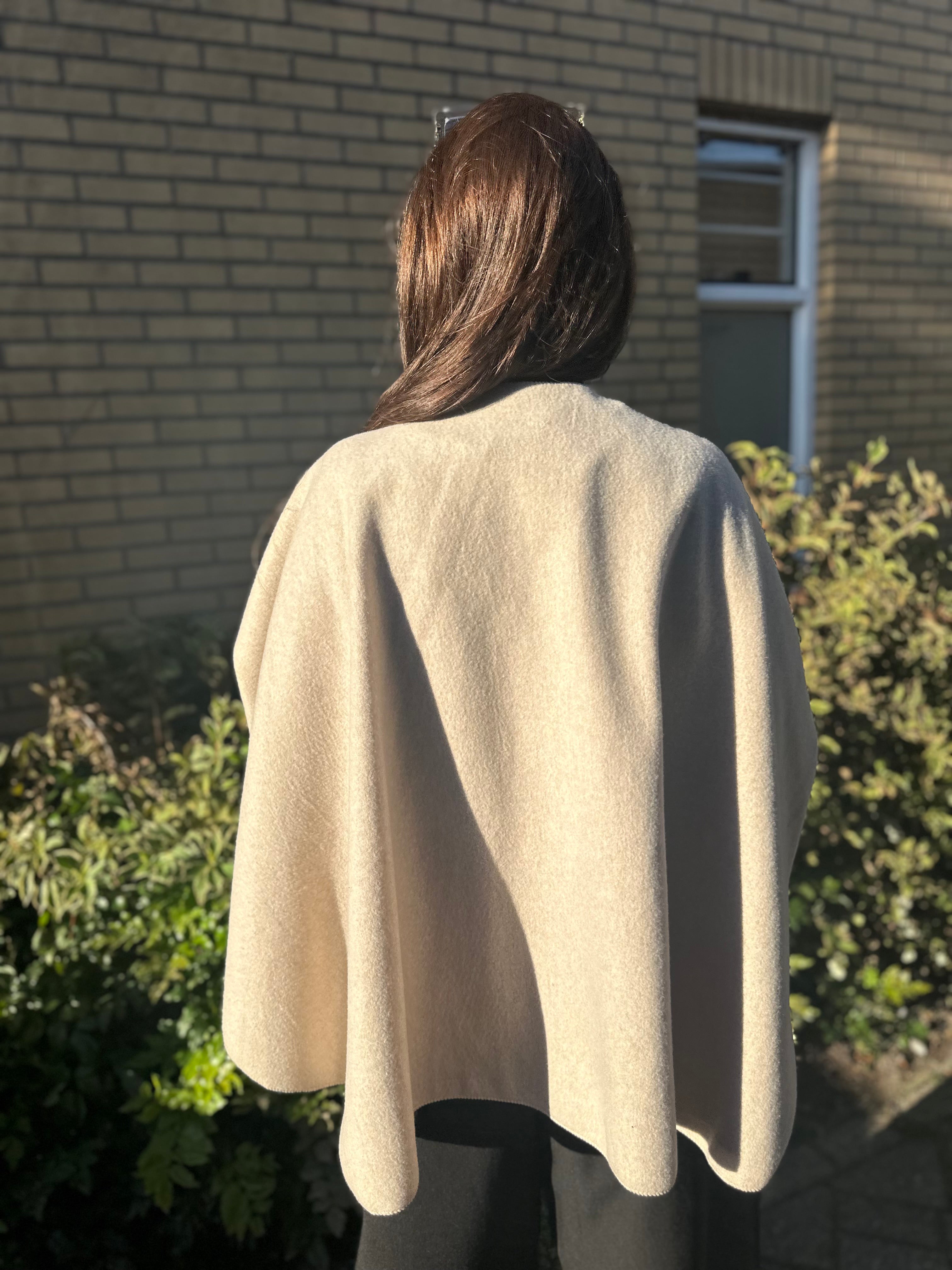 Poncho "Poca" Beige