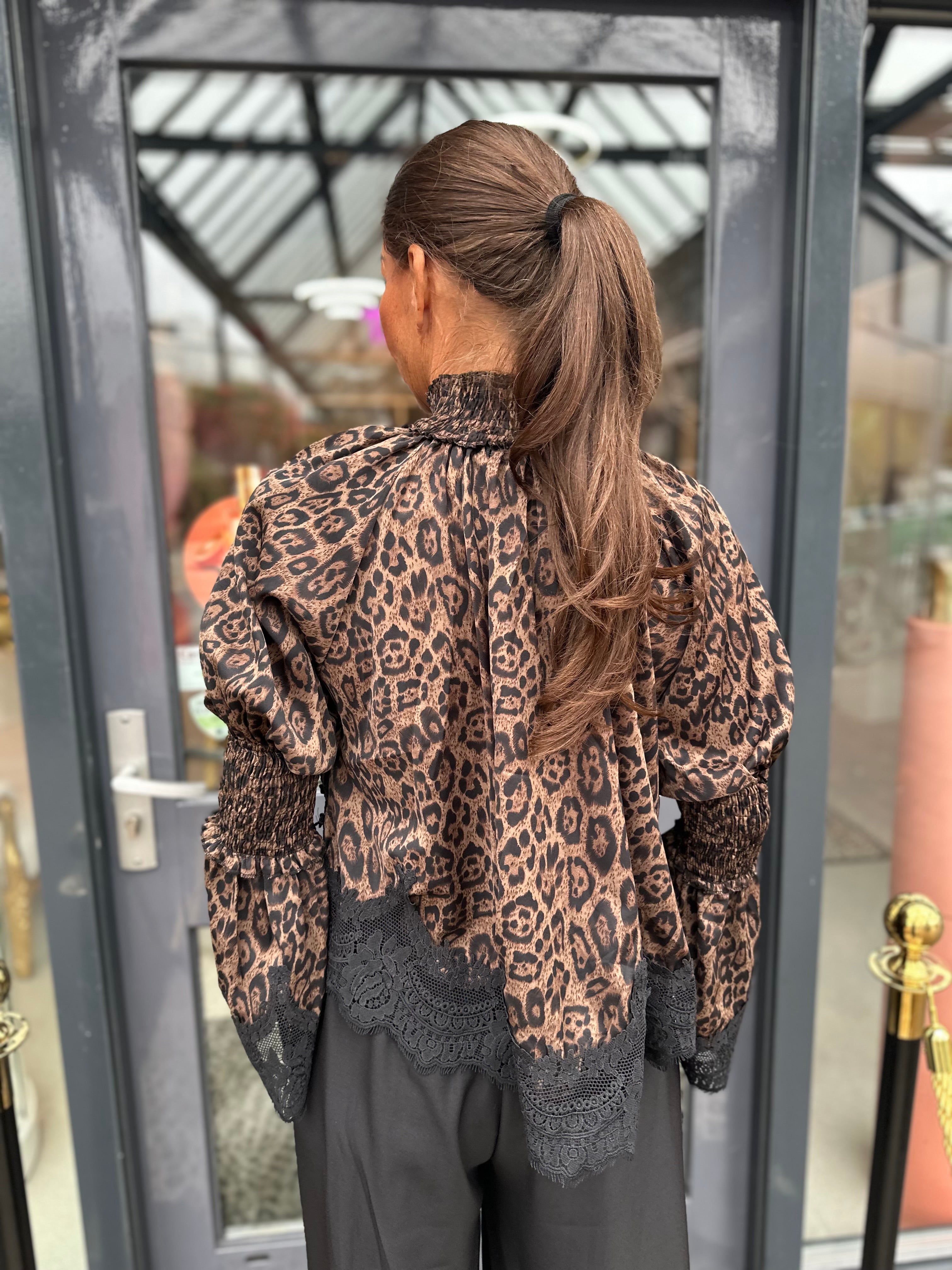 Blouse "Very chique" zwart panter