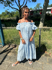 Lange off shoulder jurk "Tapas" lichtblauw