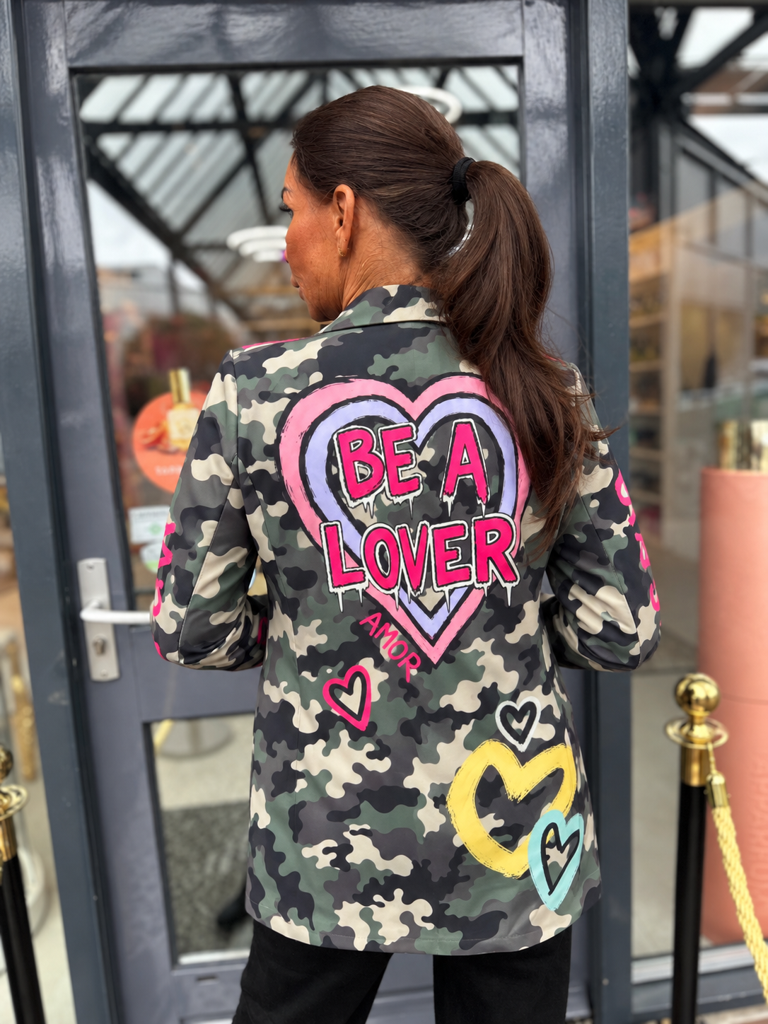 Colbert "Be A Lover" pre order donderdag