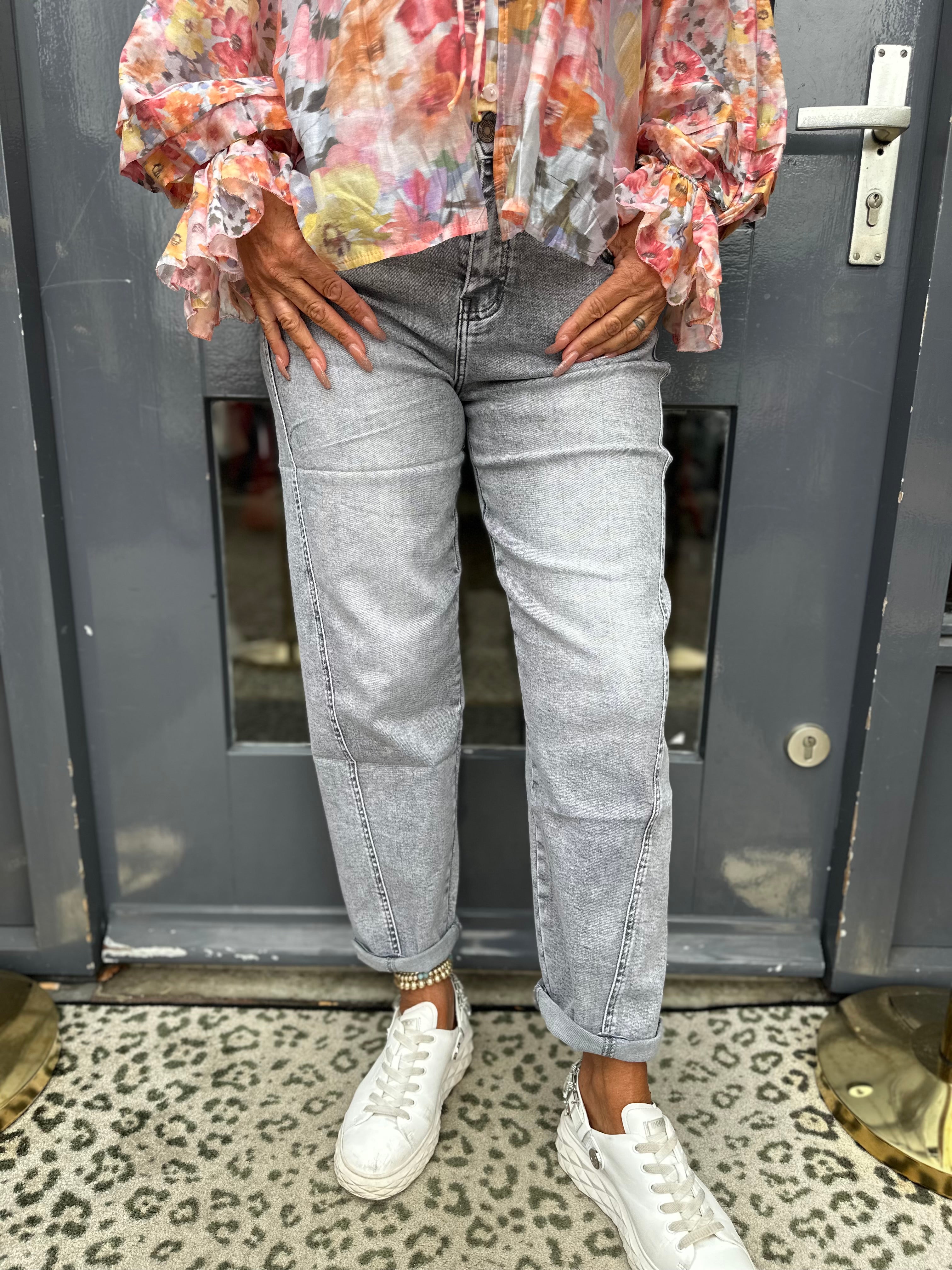 Ballonbroek “grijs” kort model