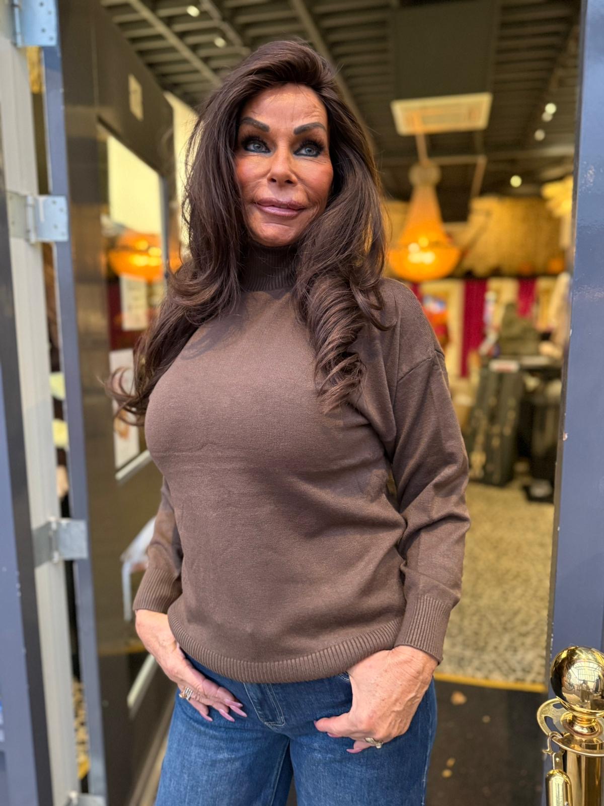 Col top "Joan" Donkerbruin