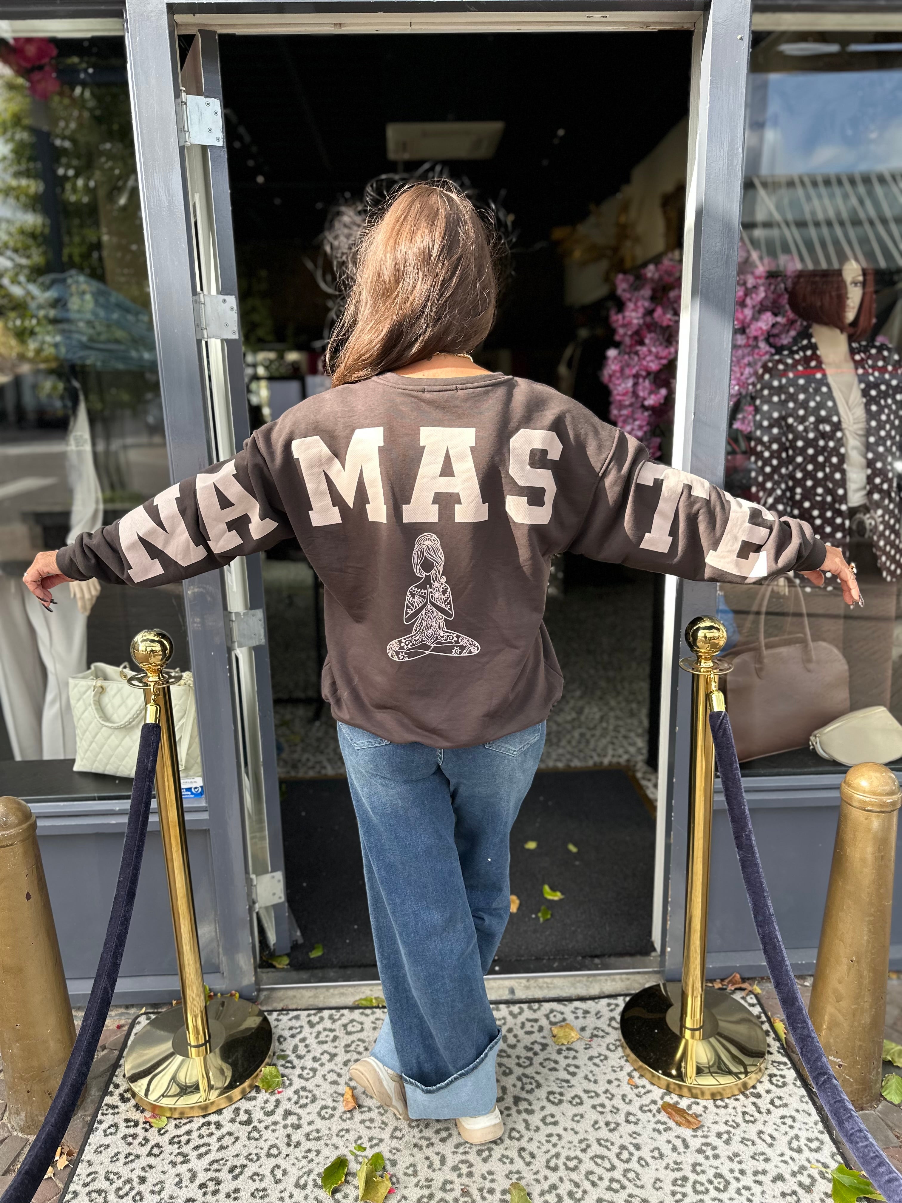 Sweater "Namasté" donkerbruin