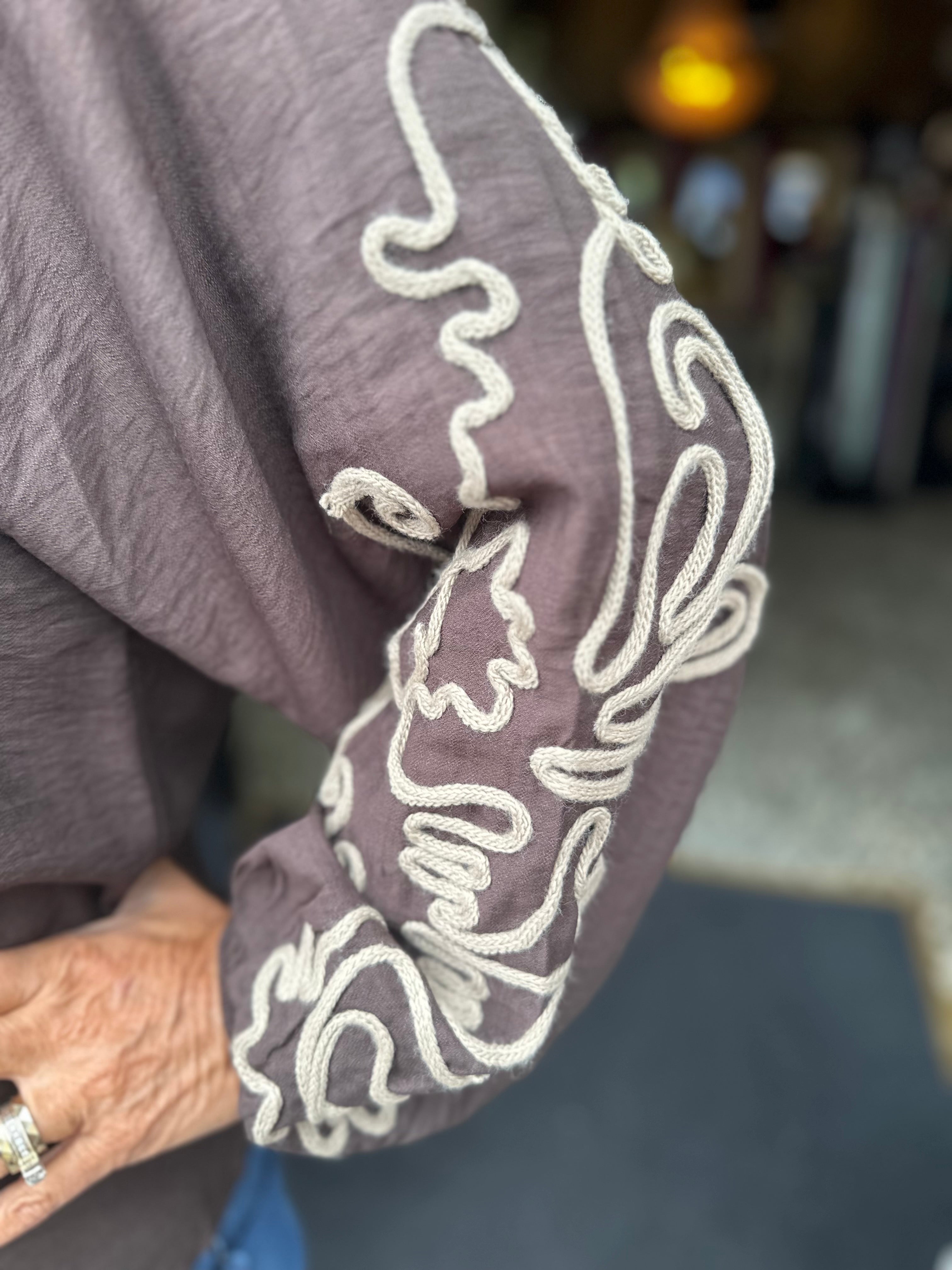 Blouse "Broderie" donkerbruin
