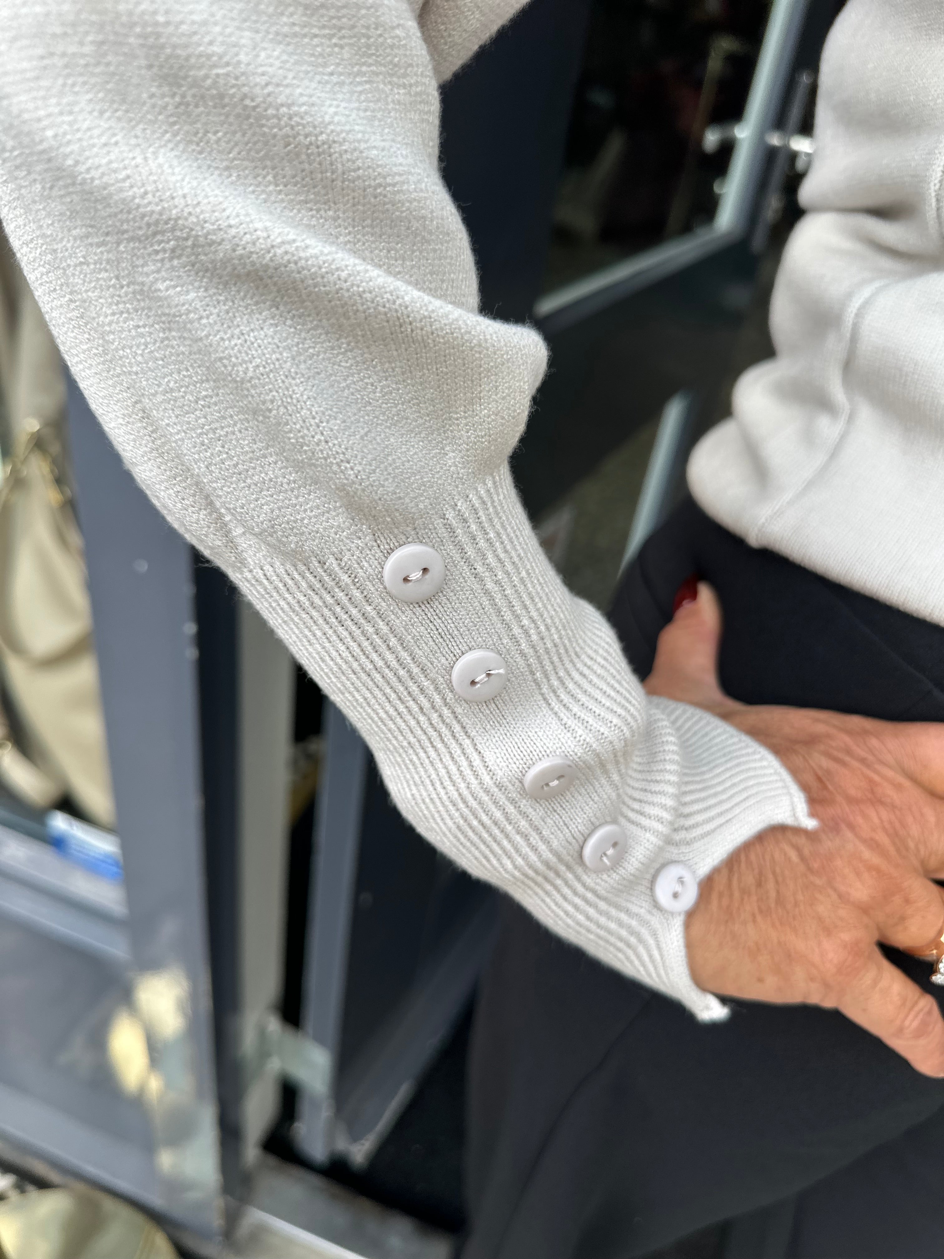 Lange mouwen top "Buttons" Beige