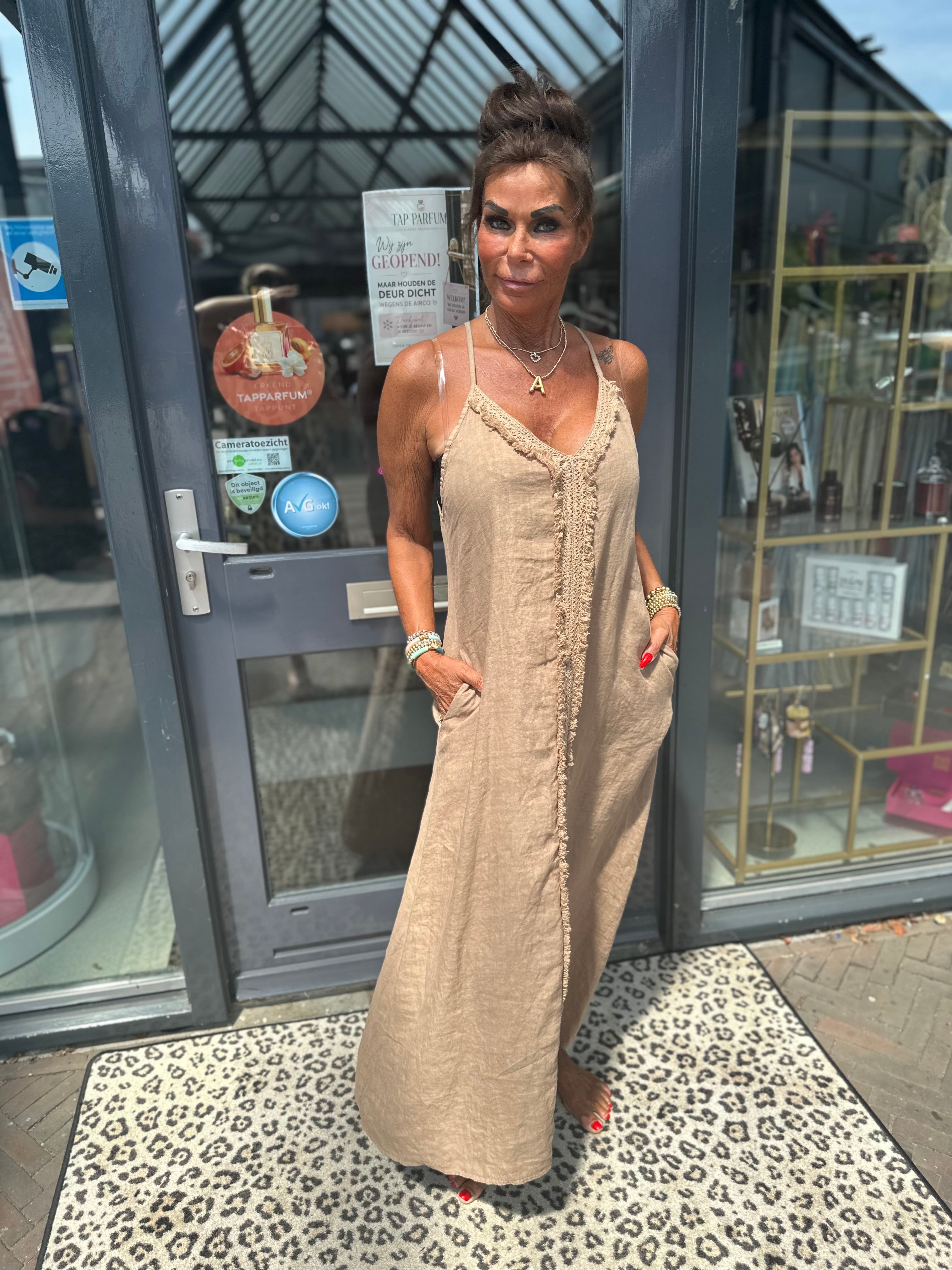 Spaghetti jurk broderie ibiza Camel