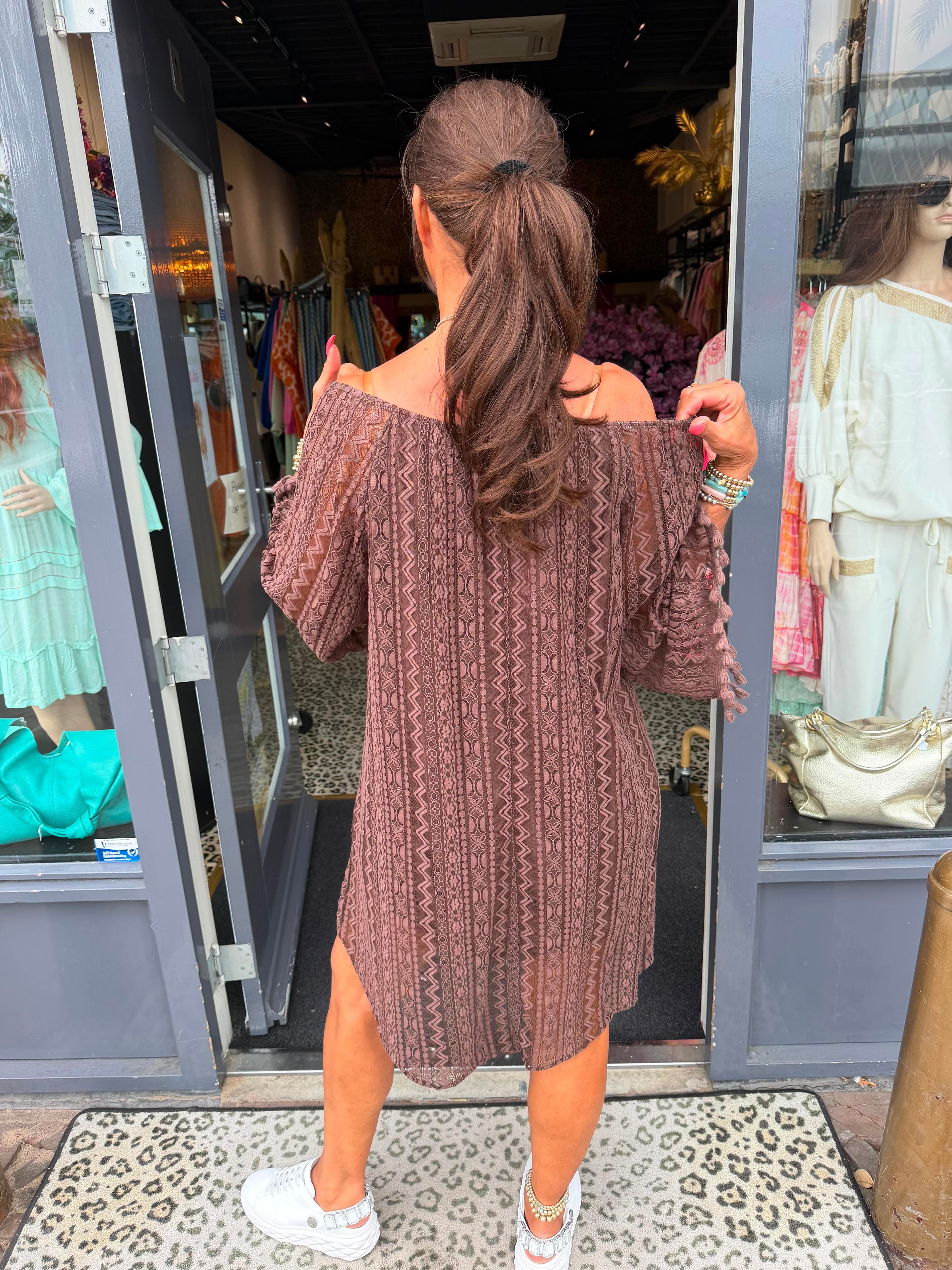 Jurkje off shoulder "Lace" donkerbruin