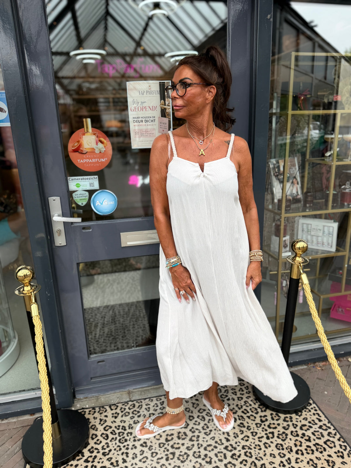 Viscose jurk “adios” Off-beige