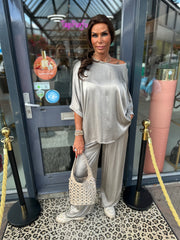 2 delig set zijde "Fits" Taupe