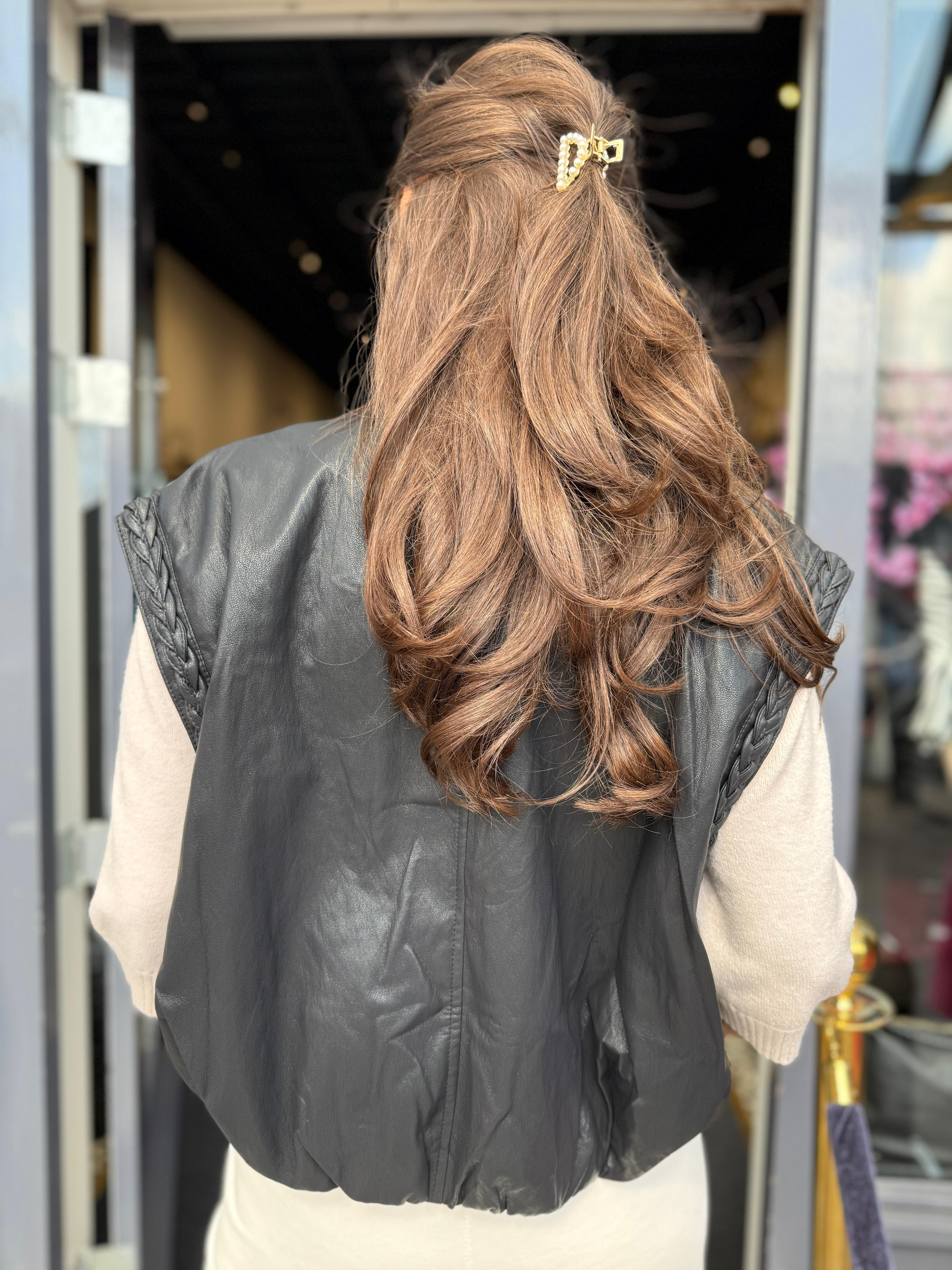 Gilet "Nice and Fine" leatherlook Zwart