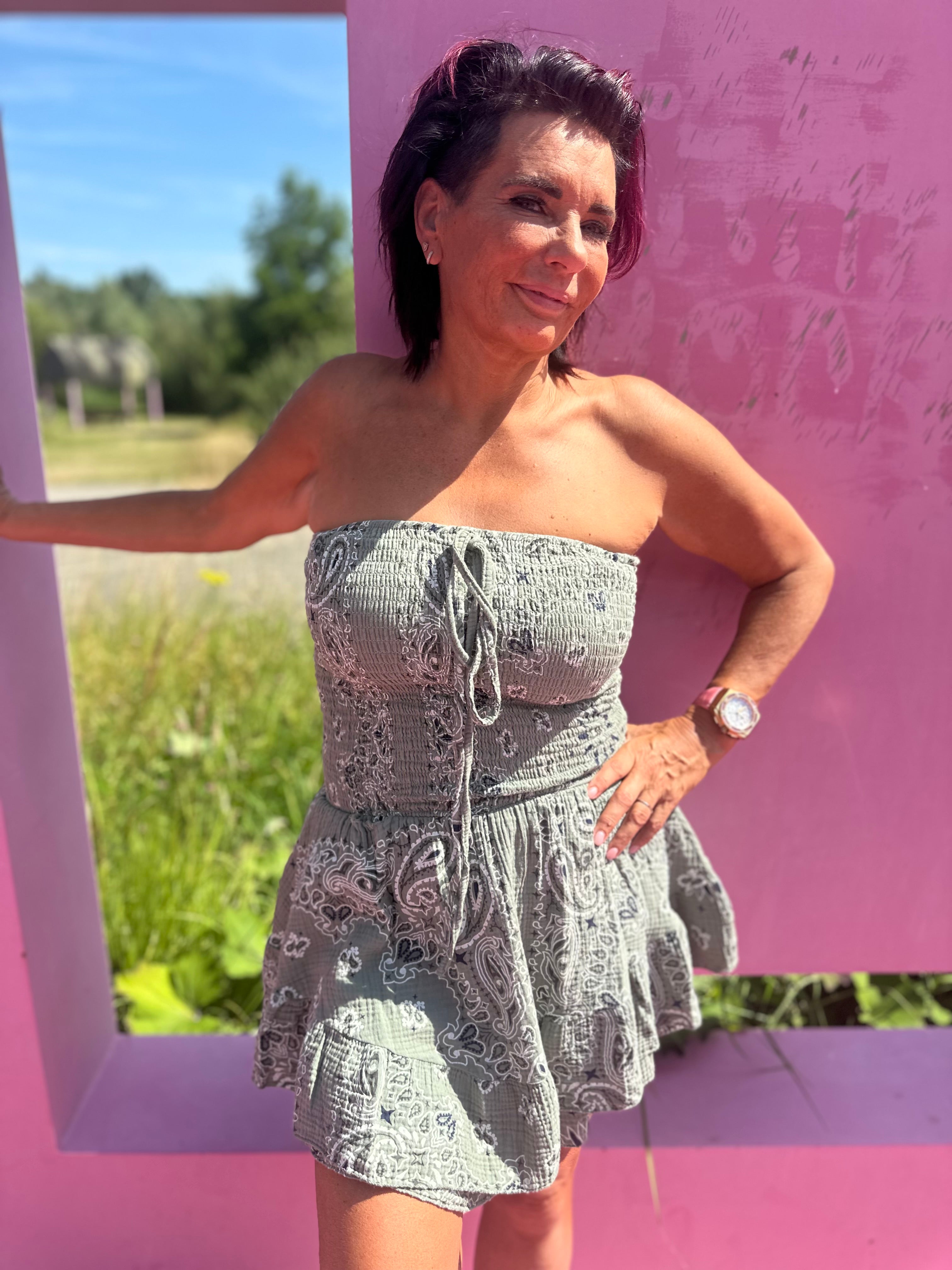 Playsuit kort "hydrofiel" print legergroen