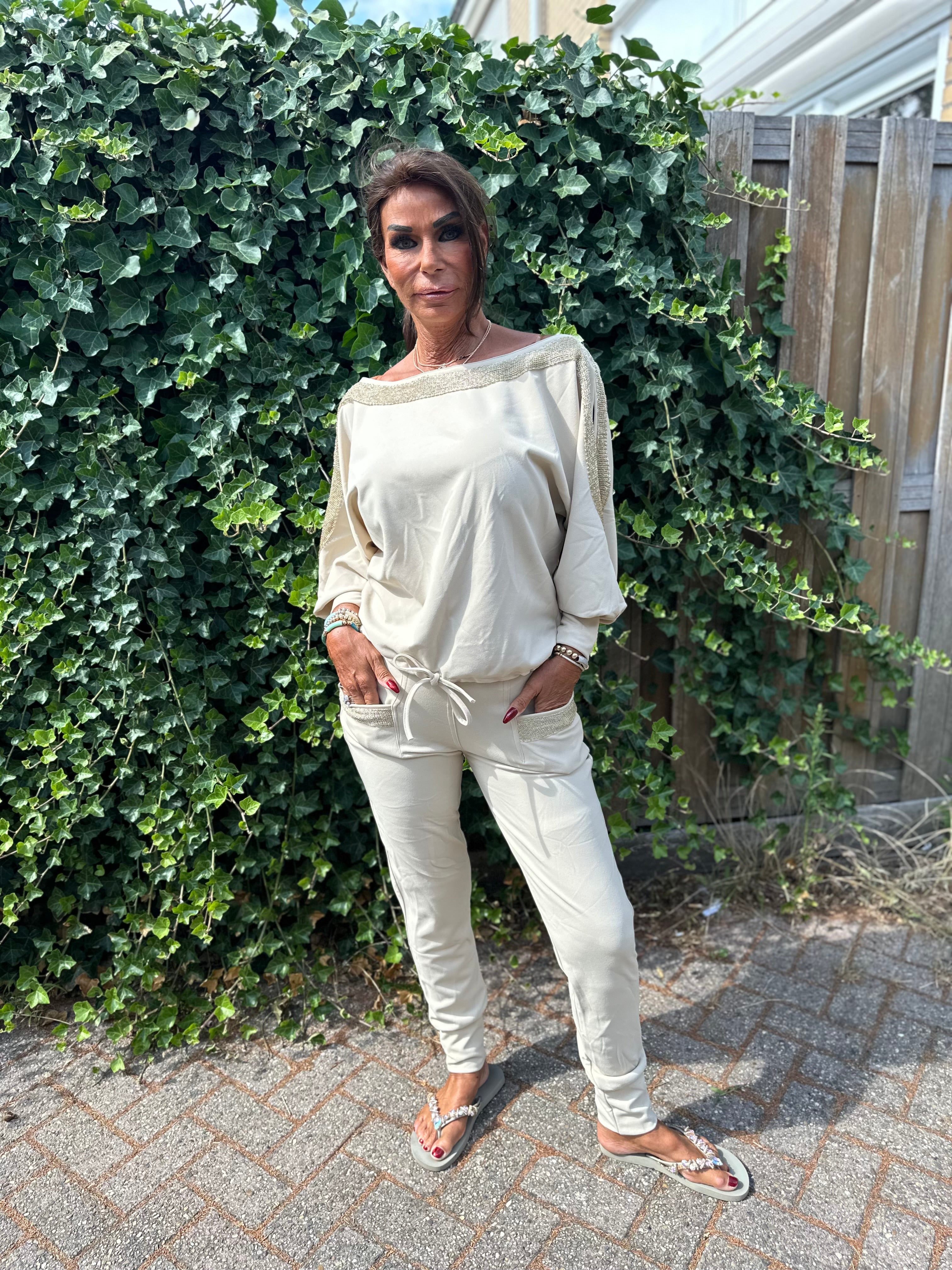 Tweedelig pak "Golden edge" beige