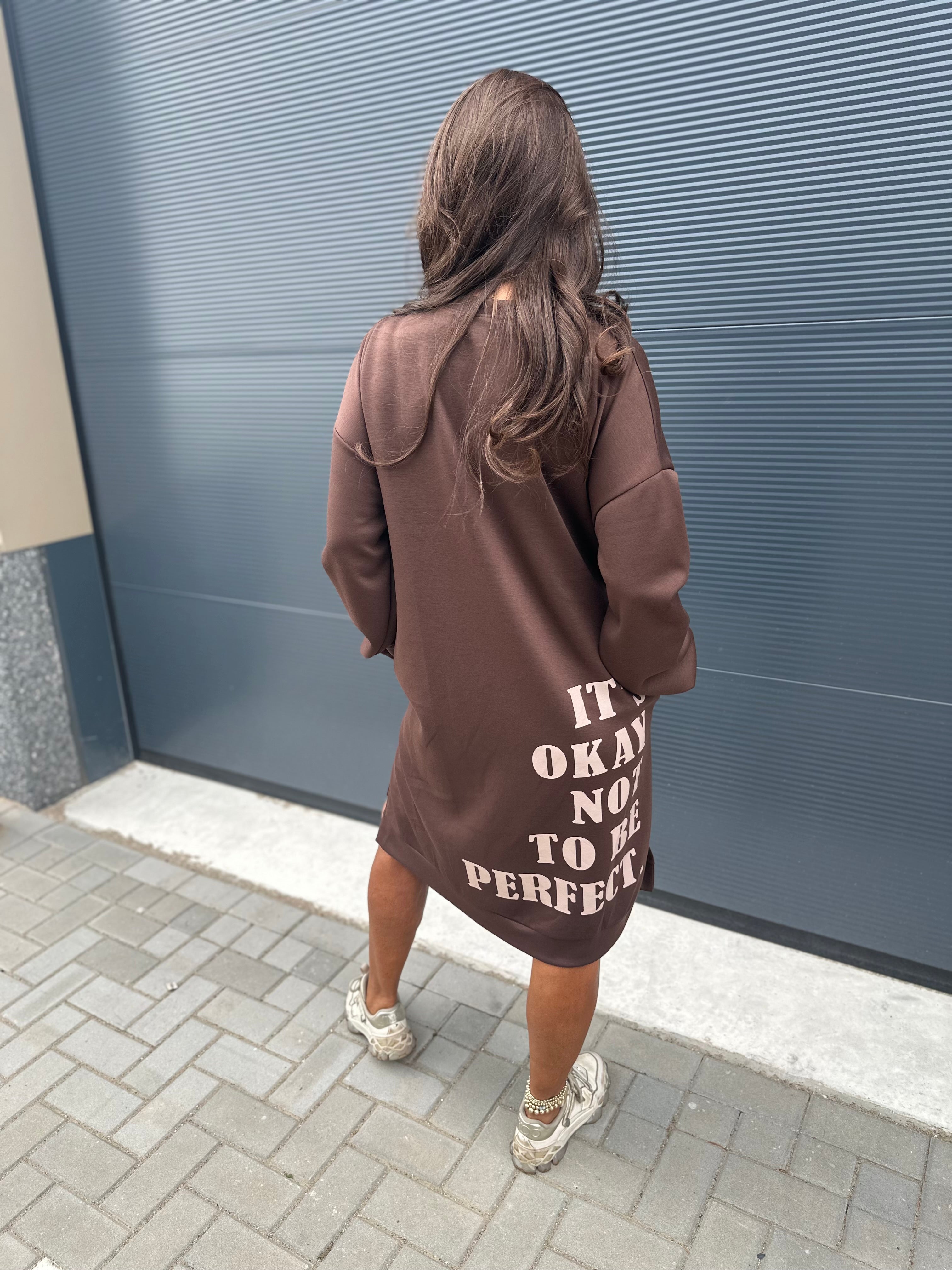 Joggingjurk lange mouw "Okay" donkerbruin