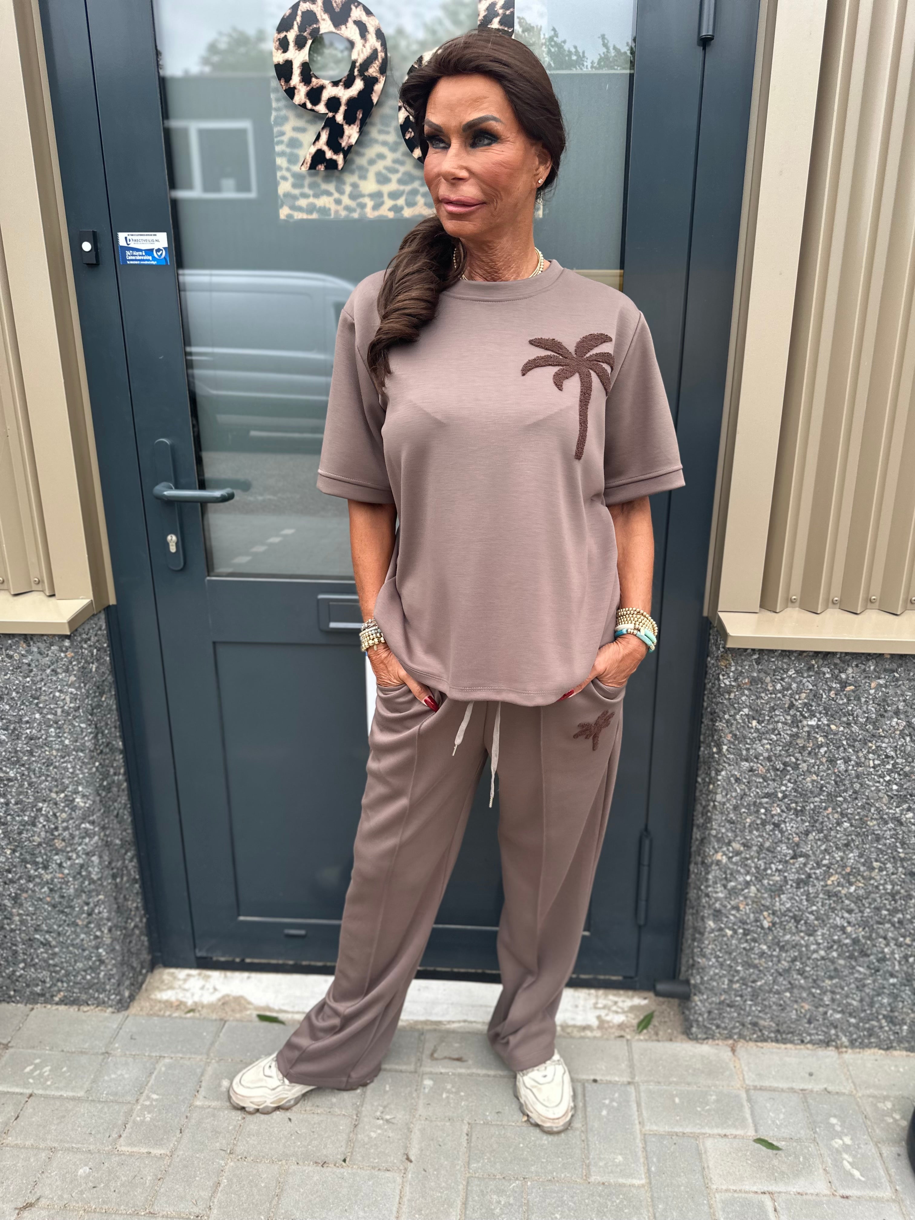 2 delig joggingset palmtree taupe