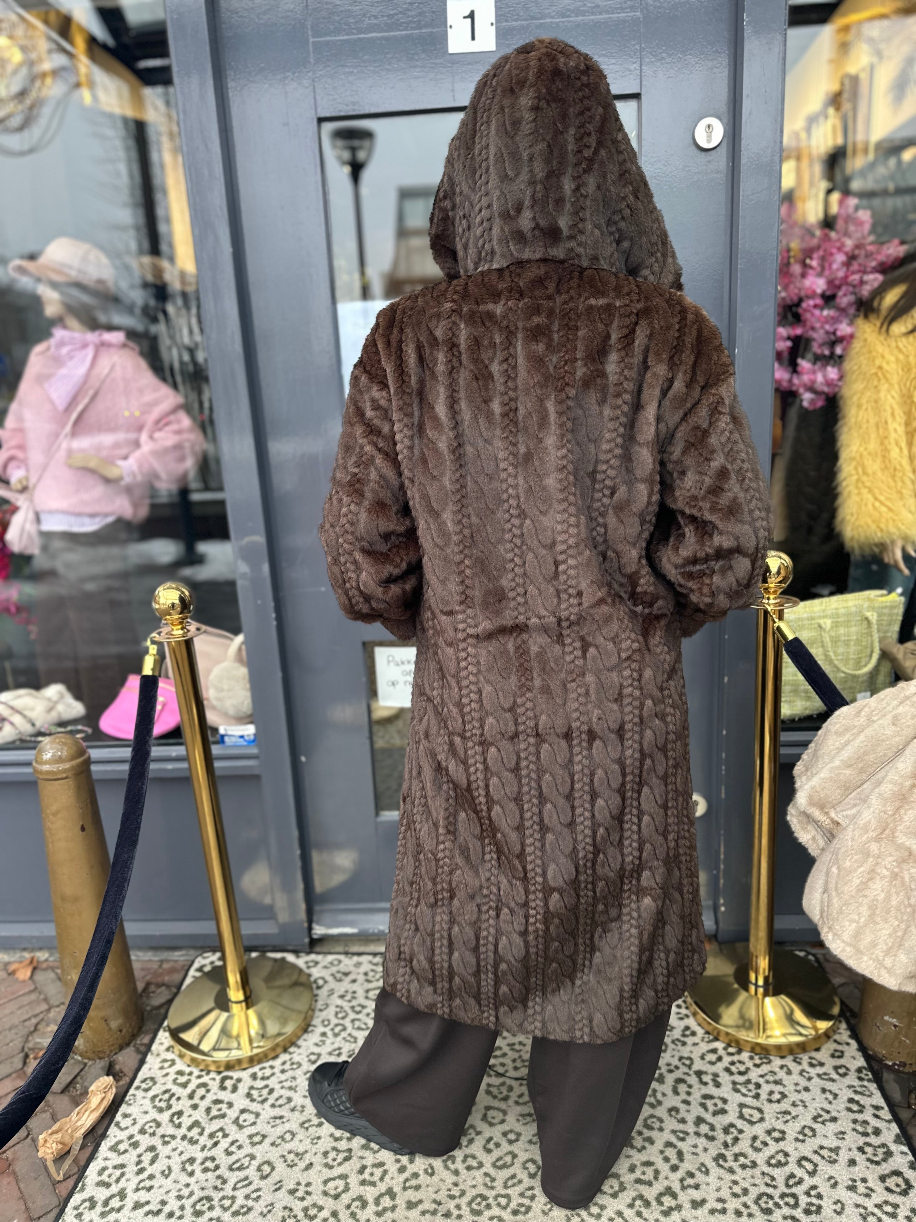 Lange kabel fake fur jas "Capuchon" Donkerbruin