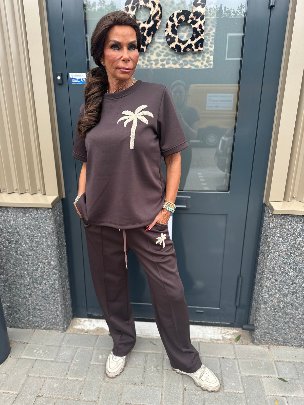 2 delig joggingset palmtree donkerbruin