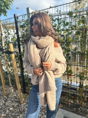 Trui met sjaal “Herfst vibes” camel