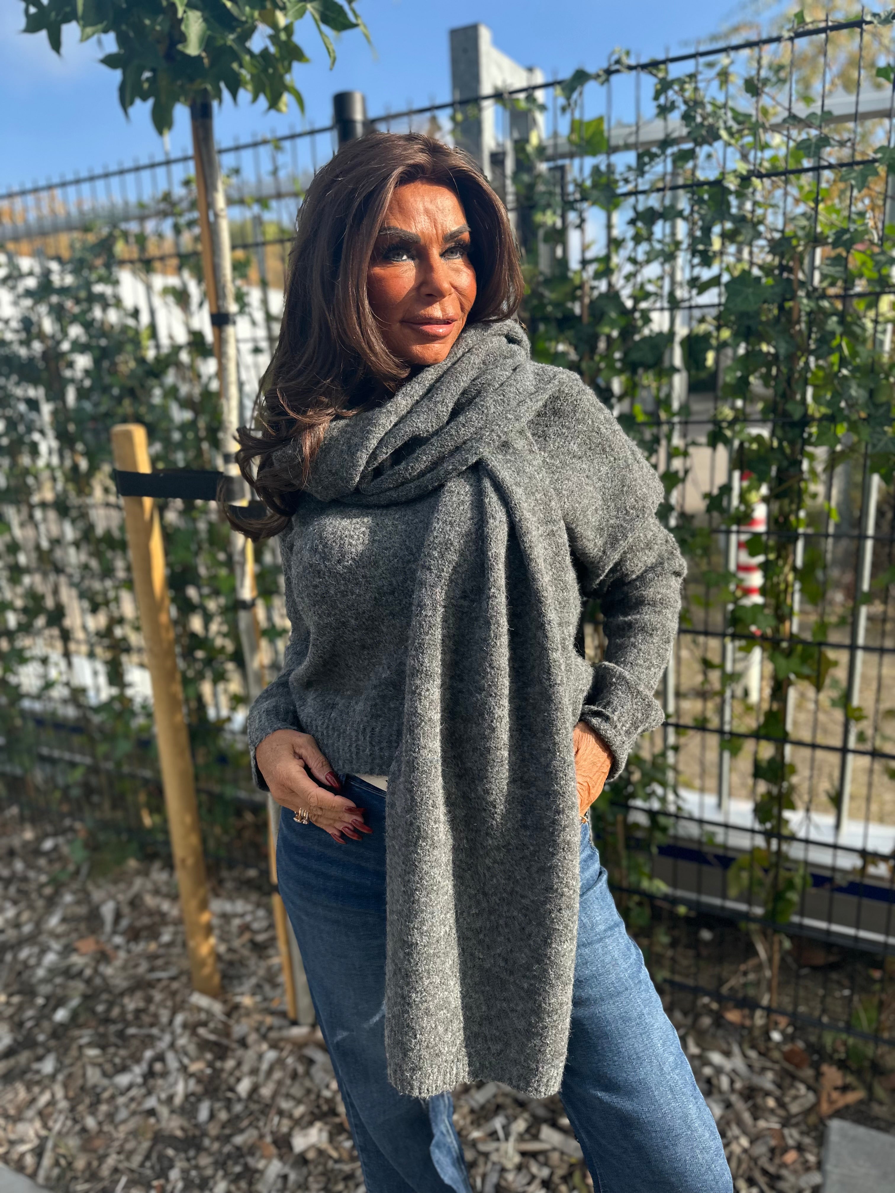 Trui met sjaal “Herfst vibes” Grijs