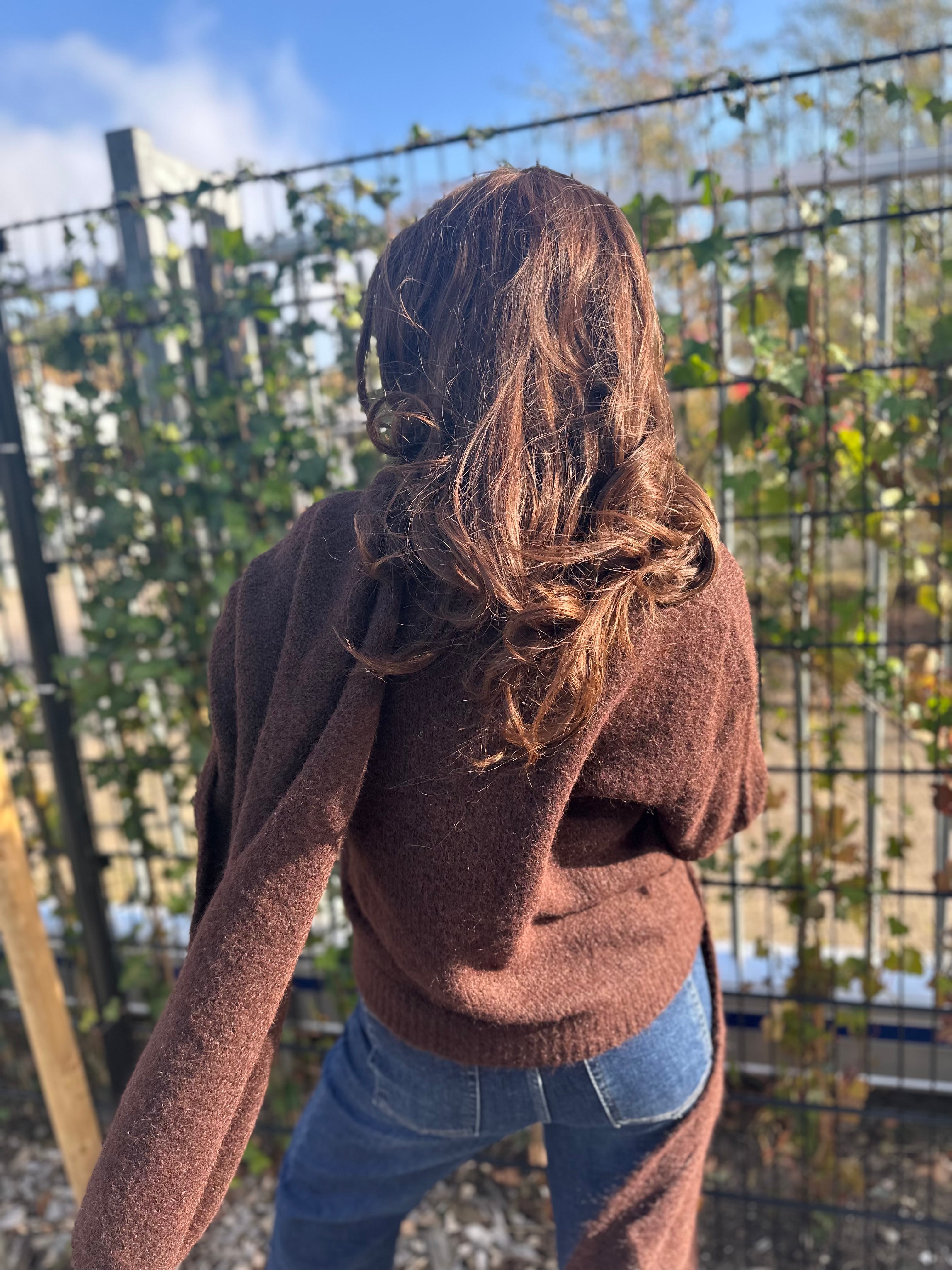 Trui met sjaal “Herfst vibes” Donkerbruin