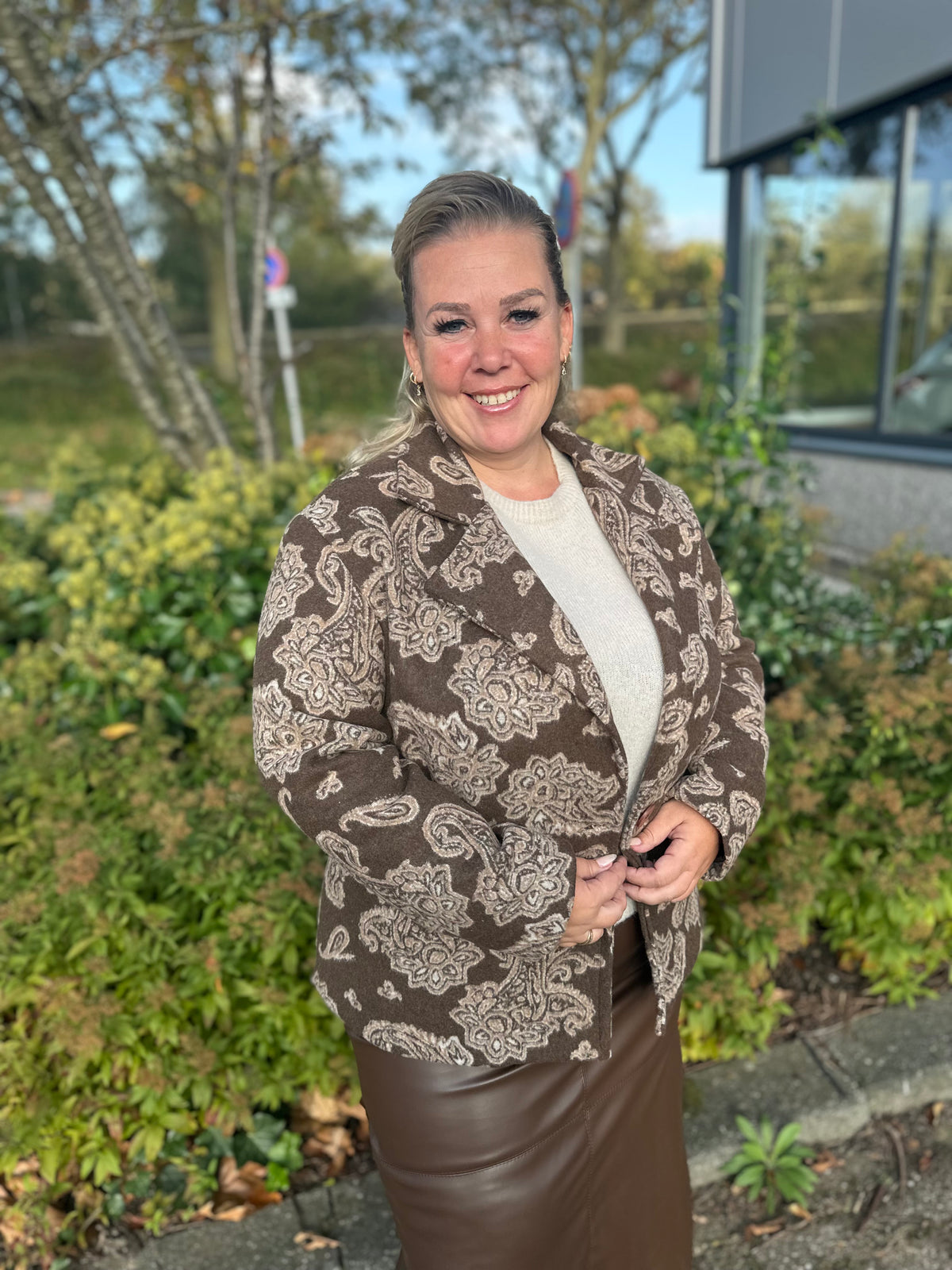 Gevoerd jasje Paisleyprint bruin