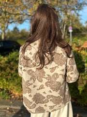 Gevoerd jasje Paisleyprint beige