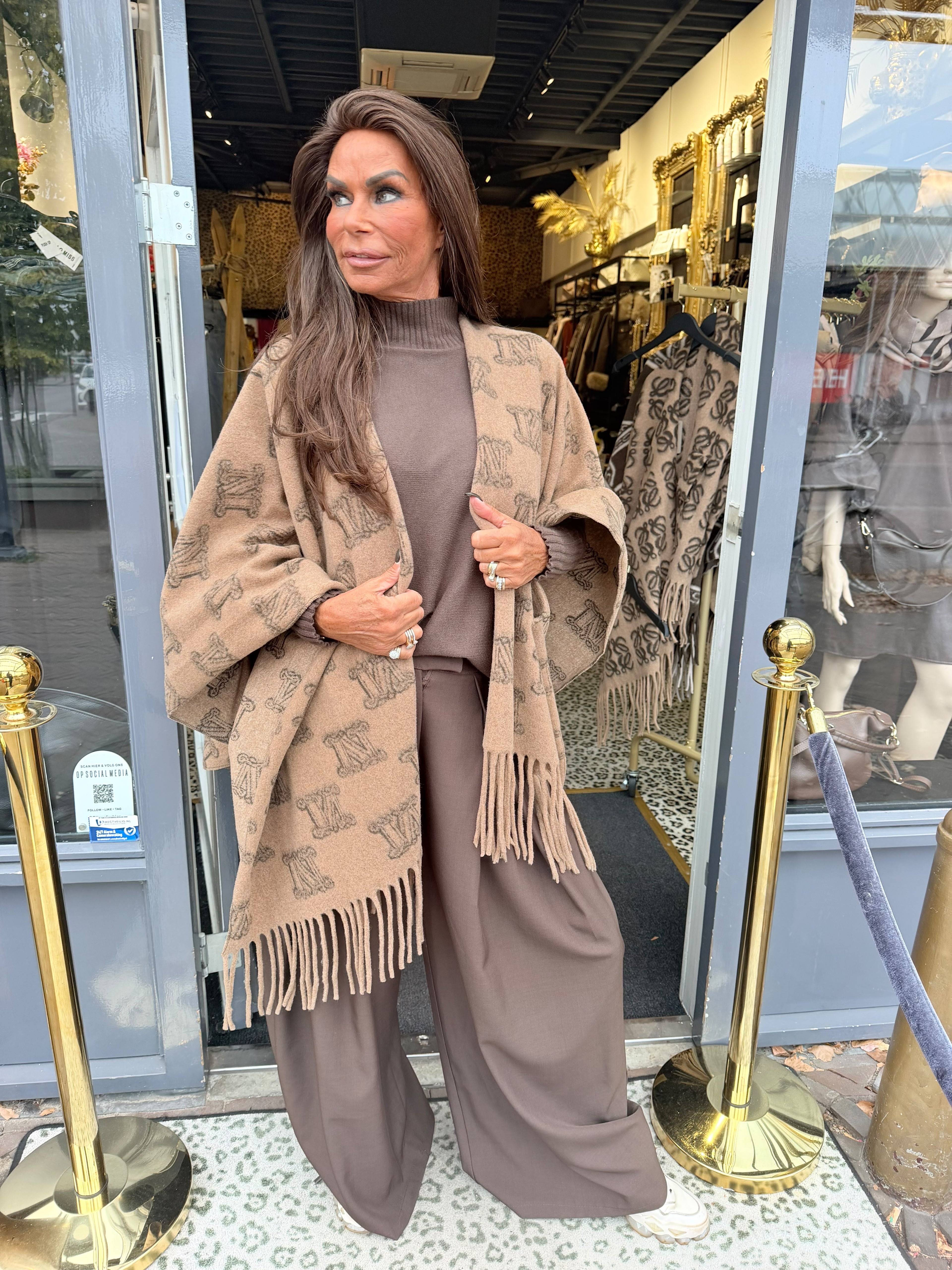 Poncho "Nouvie" Camel