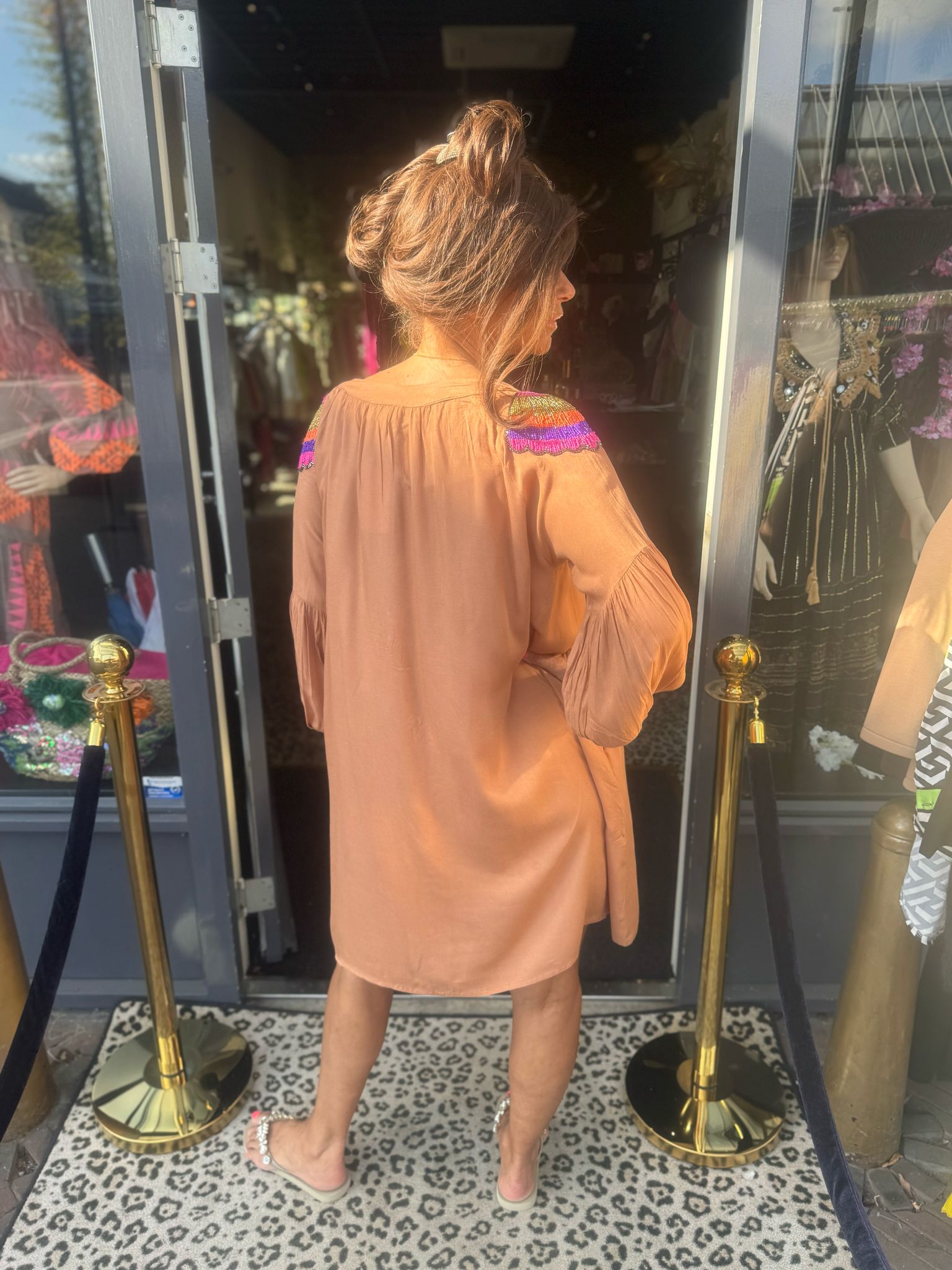 Jurkje "sparkle" kort bruin