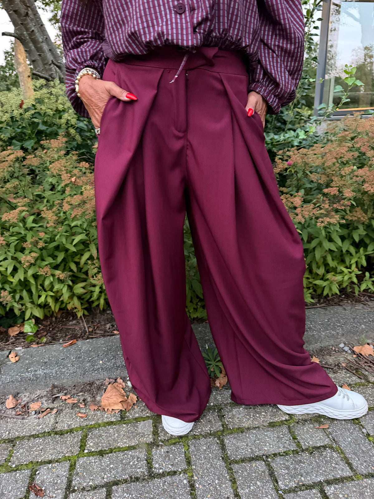 Wijde broek "Mies" bordeaux